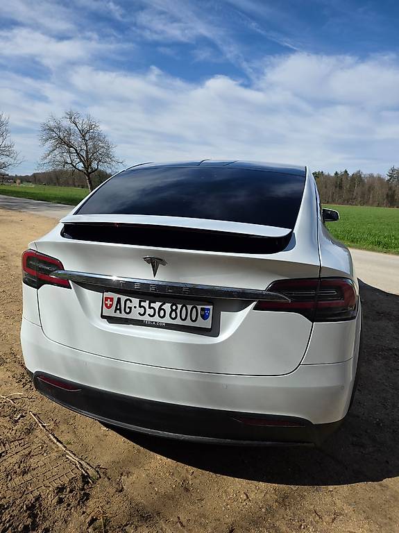 TESLA MODEL X-image-3