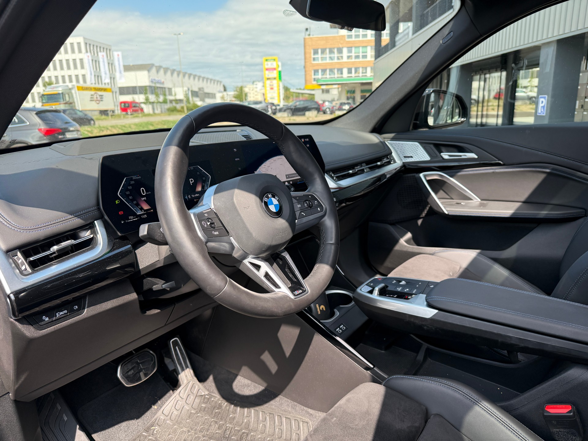 BMW X1 xDrive 23i 48V M Sport * Werksgarantie * * Top-Austattung *-image-5