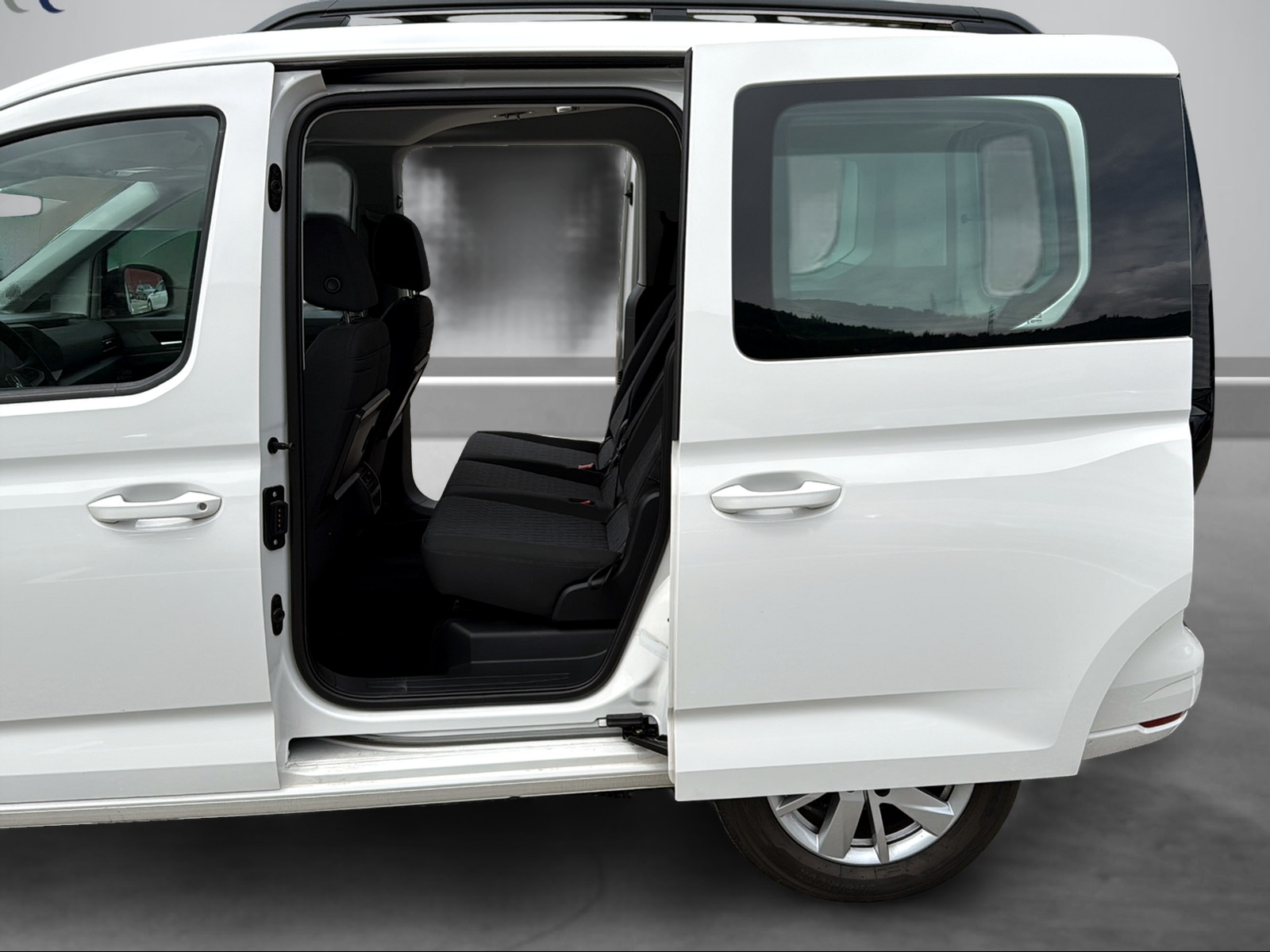 VW Caddy 1.5 TSI Life DSG-image-10