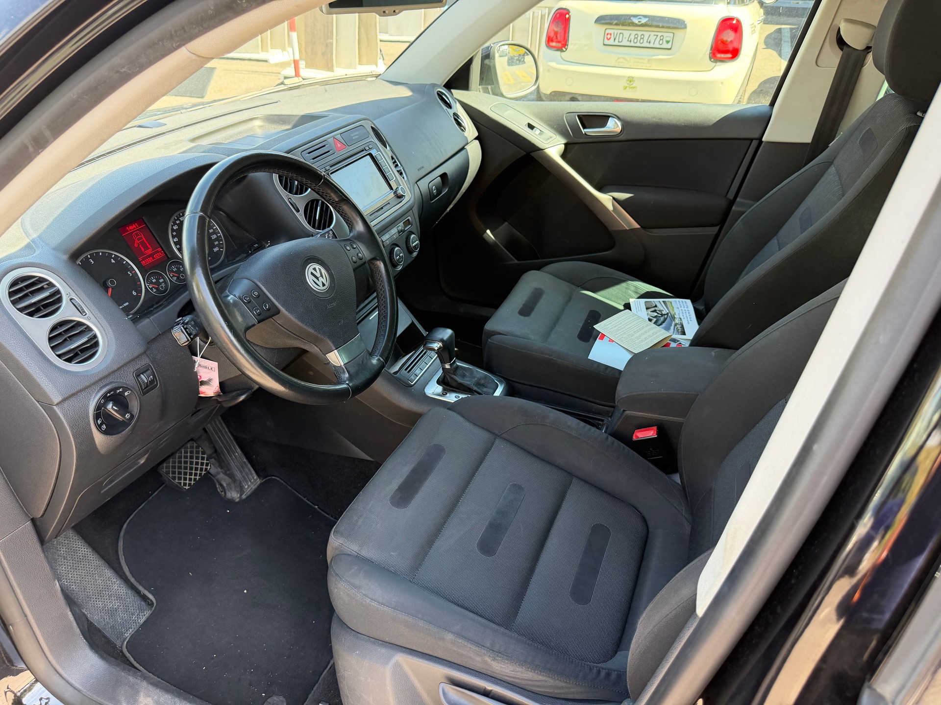 VW Tiguan 2.0 TDI Sport&Style Tiptronic-image-8