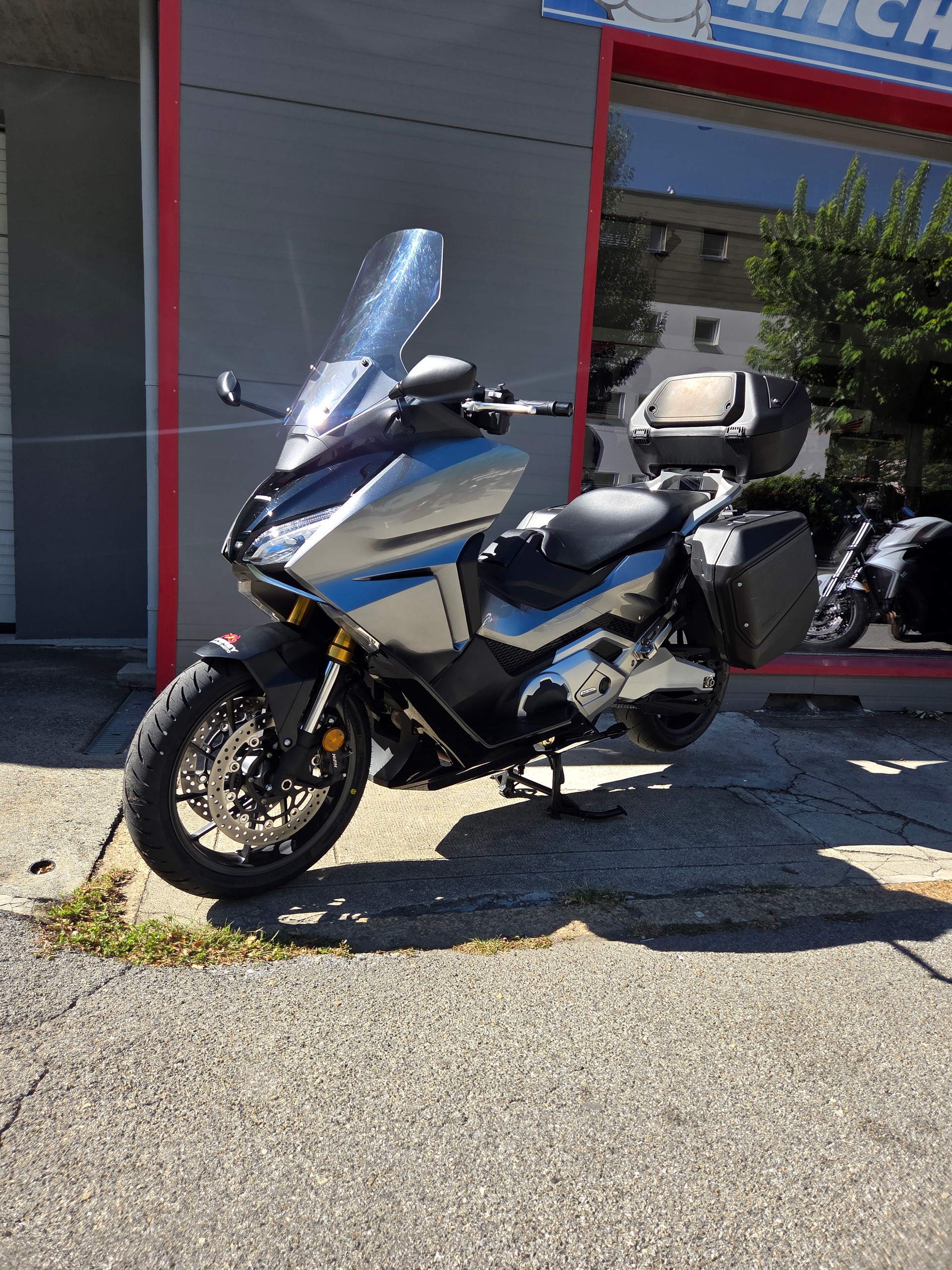 HONDA NSS 750