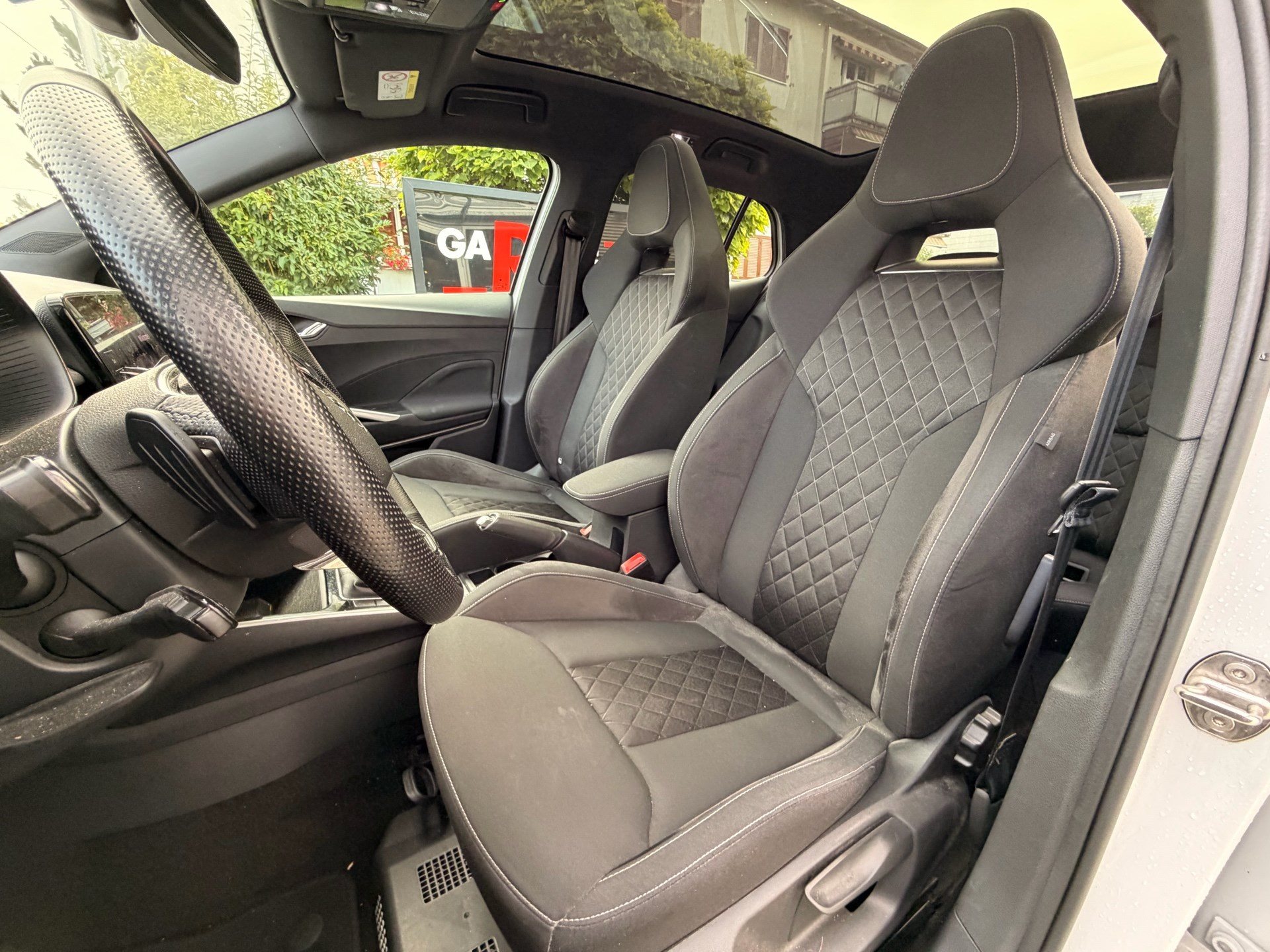 SKODA Fabia 1.0 TSI DSG STYLE *** PANORAMAGLASDACH & ANHÄNGEKUPPLUNG ***-image-8