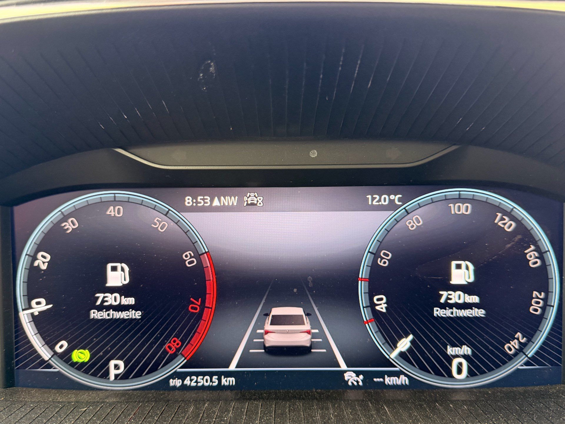 SKODA Fabia 1.0 TSI DSG STYLE *** PANORAMAGLASDACH & ANHÄNGEKUPPLUNG ***-image-11