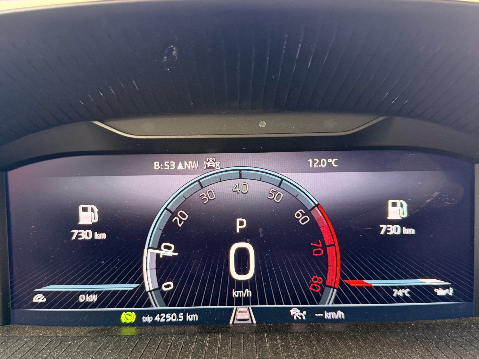 SKODA Fabia 1.0 TSI DSG STYLE *** PANORAMAGLASDACH & ANHÄNGEKUPPLUNG ***-image-10