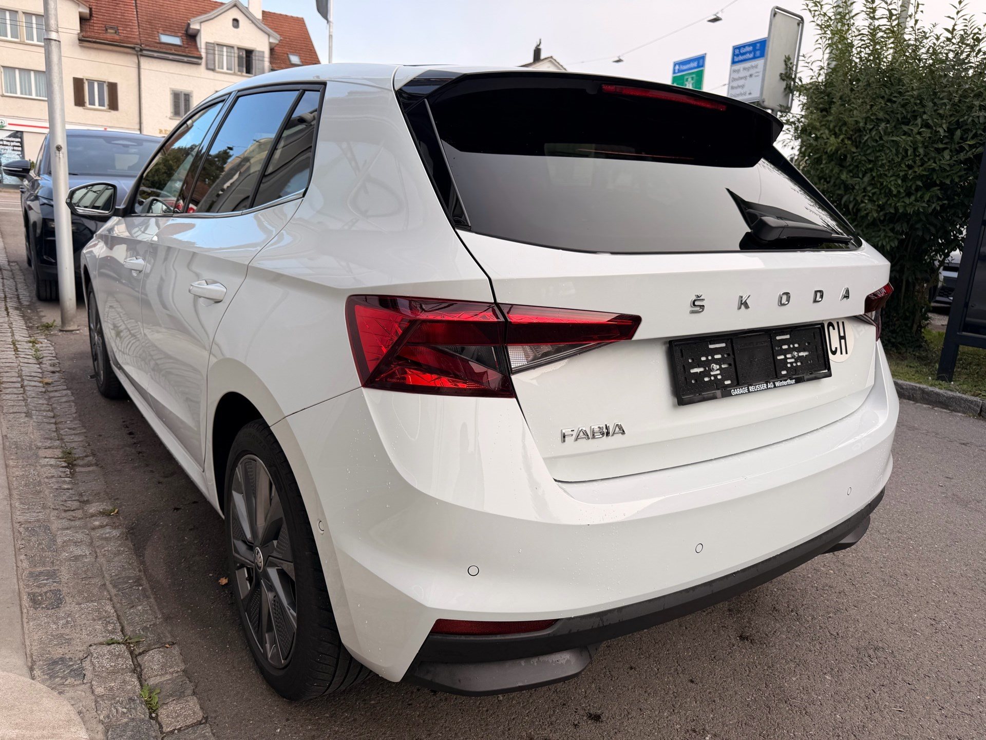 SKODA Fabia 1.0 TSI DSG STYLE *** PANORAMAGLASDACH & ANHÄNGEKUPPLUNG ***-image-5