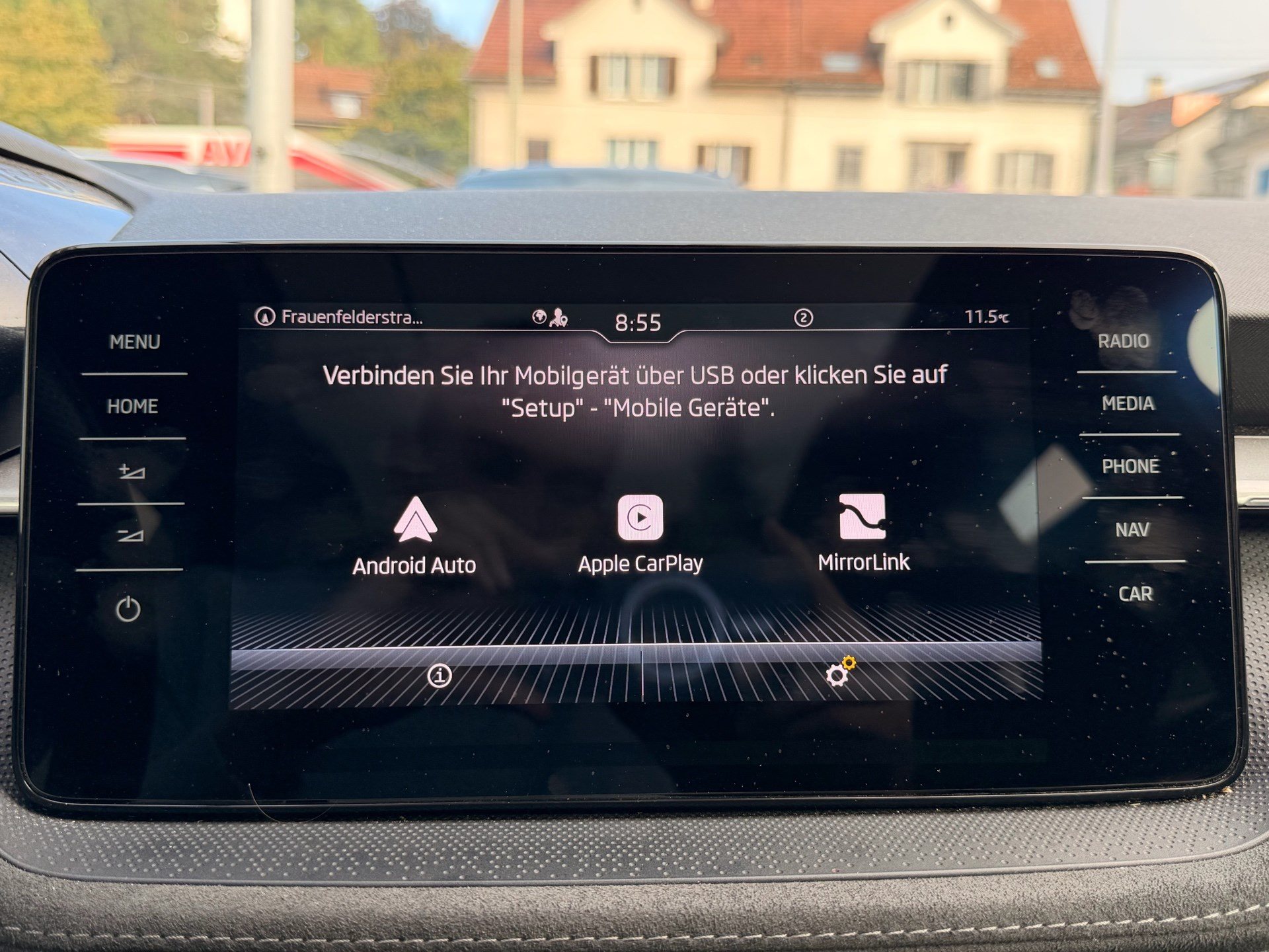 SKODA Fabia 1.0 TSI DSG STYLE *** PANORAMAGLASDACH & ANHÄNGEKUPPLUNG ***-image-18