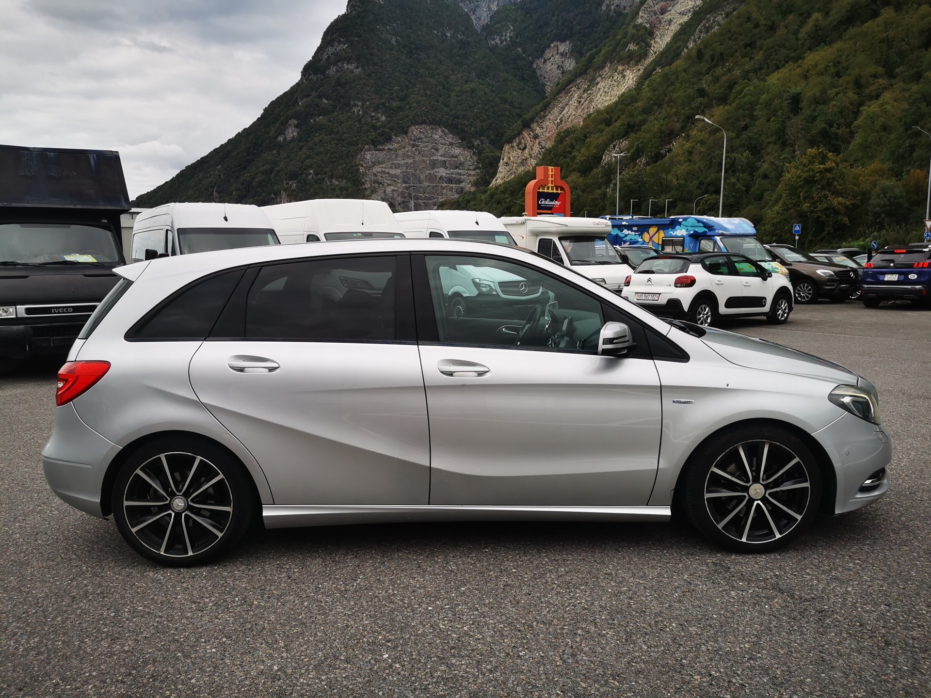 MERCEDES-BENZ B 200 7G-DCT-image-3