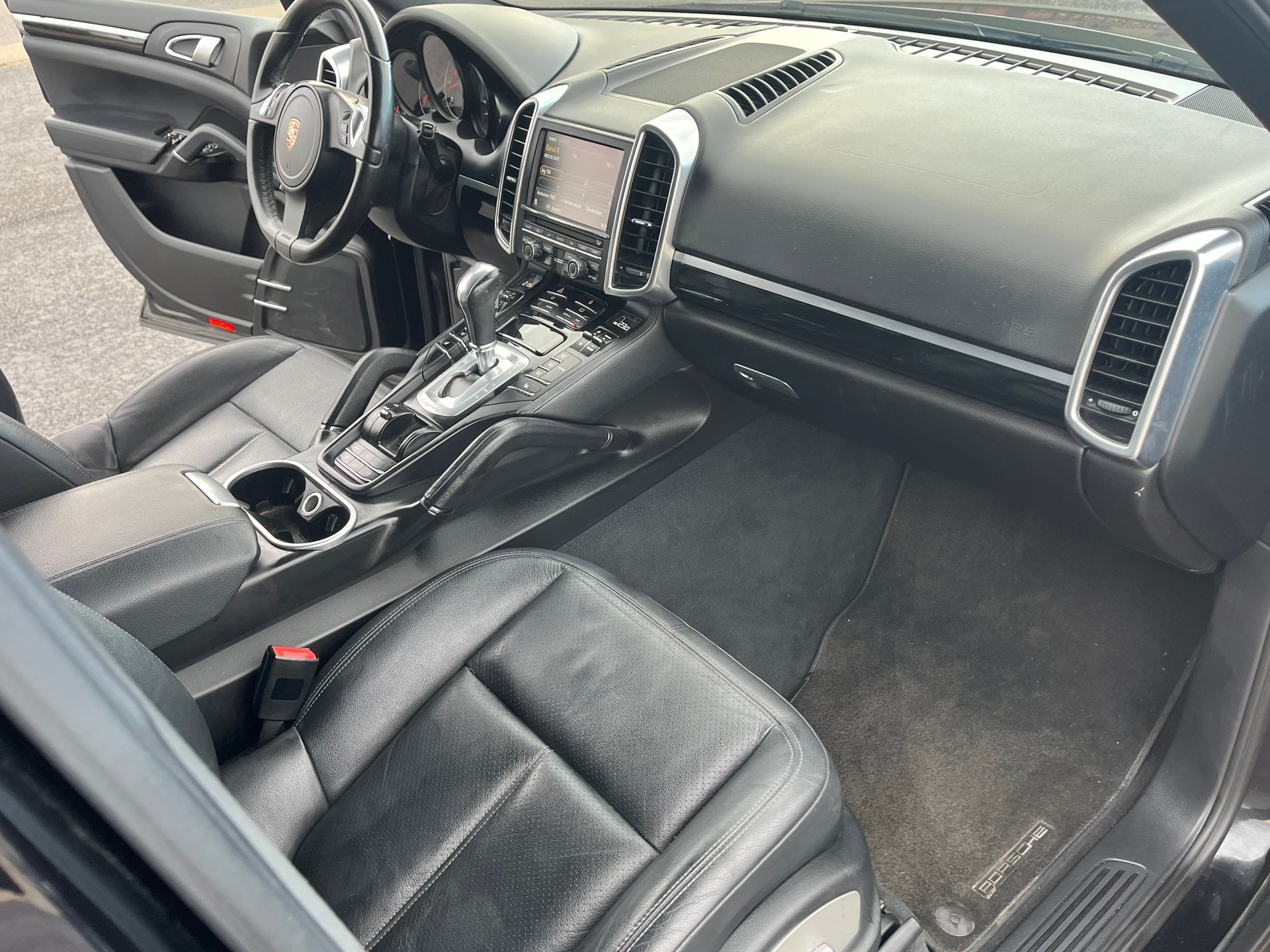 PORSCHE Cayenne Tiptronic-image-9