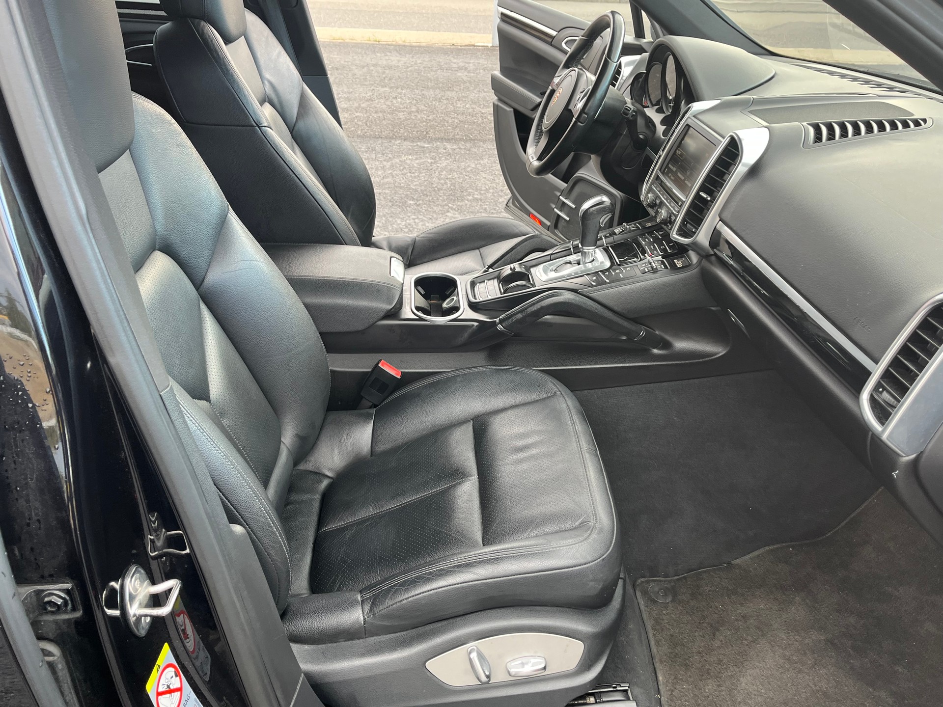 PORSCHE Cayenne Tiptronic-image-10