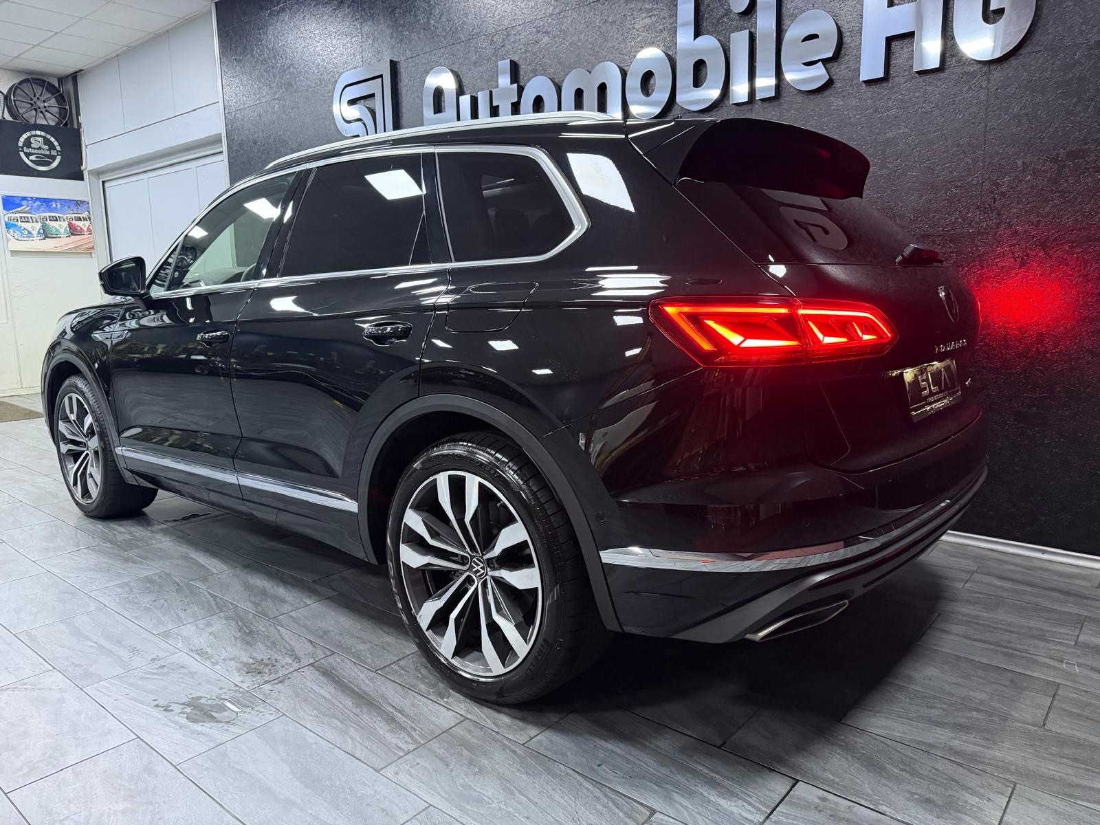 VW Touareg 3.0 TSI eHybrid Elegance Tiptronic / Panorama-image-5