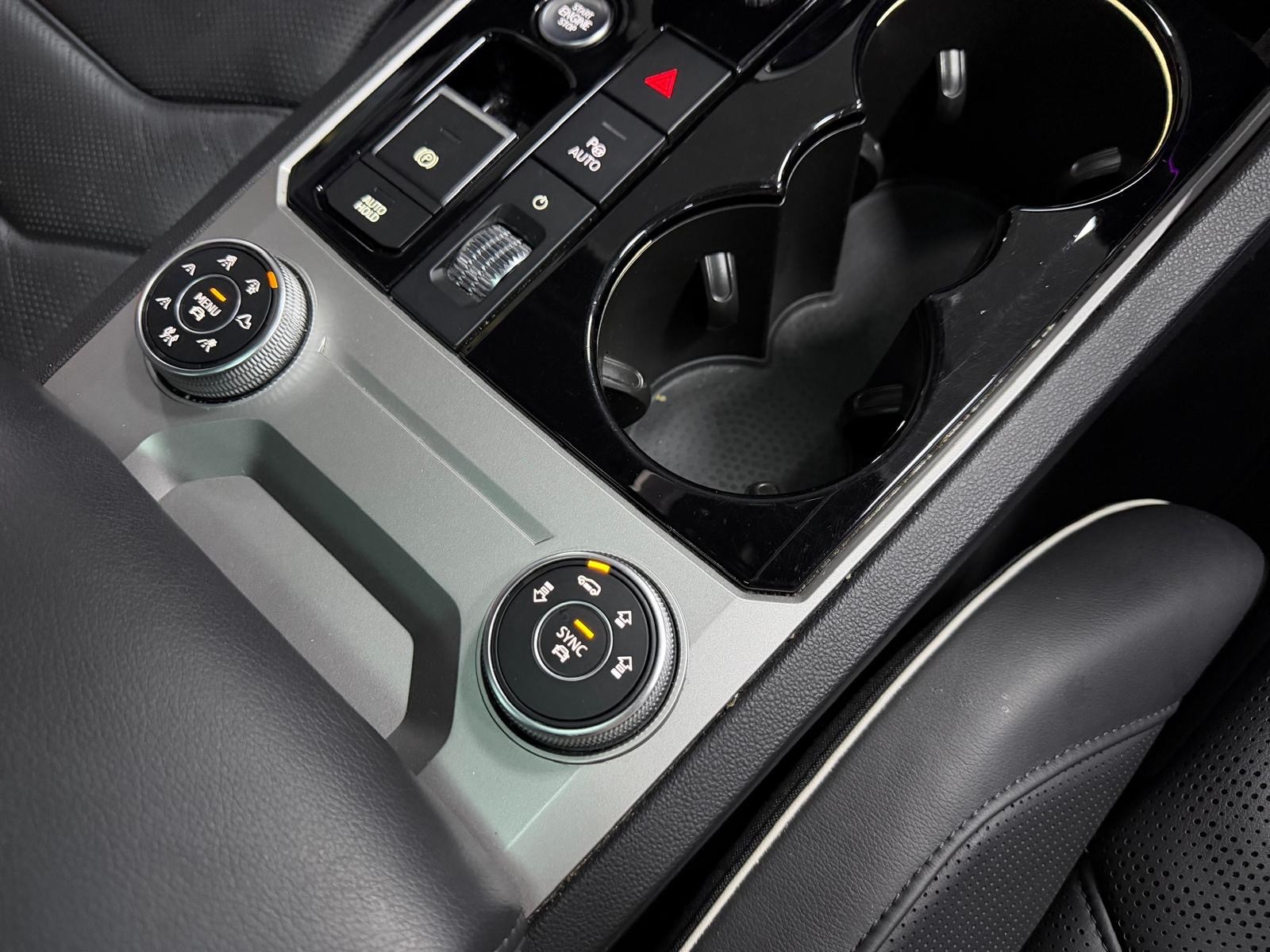 VW Touareg 3.0 TSI eHybrid Elegance Tiptronic / Panorama-image-19