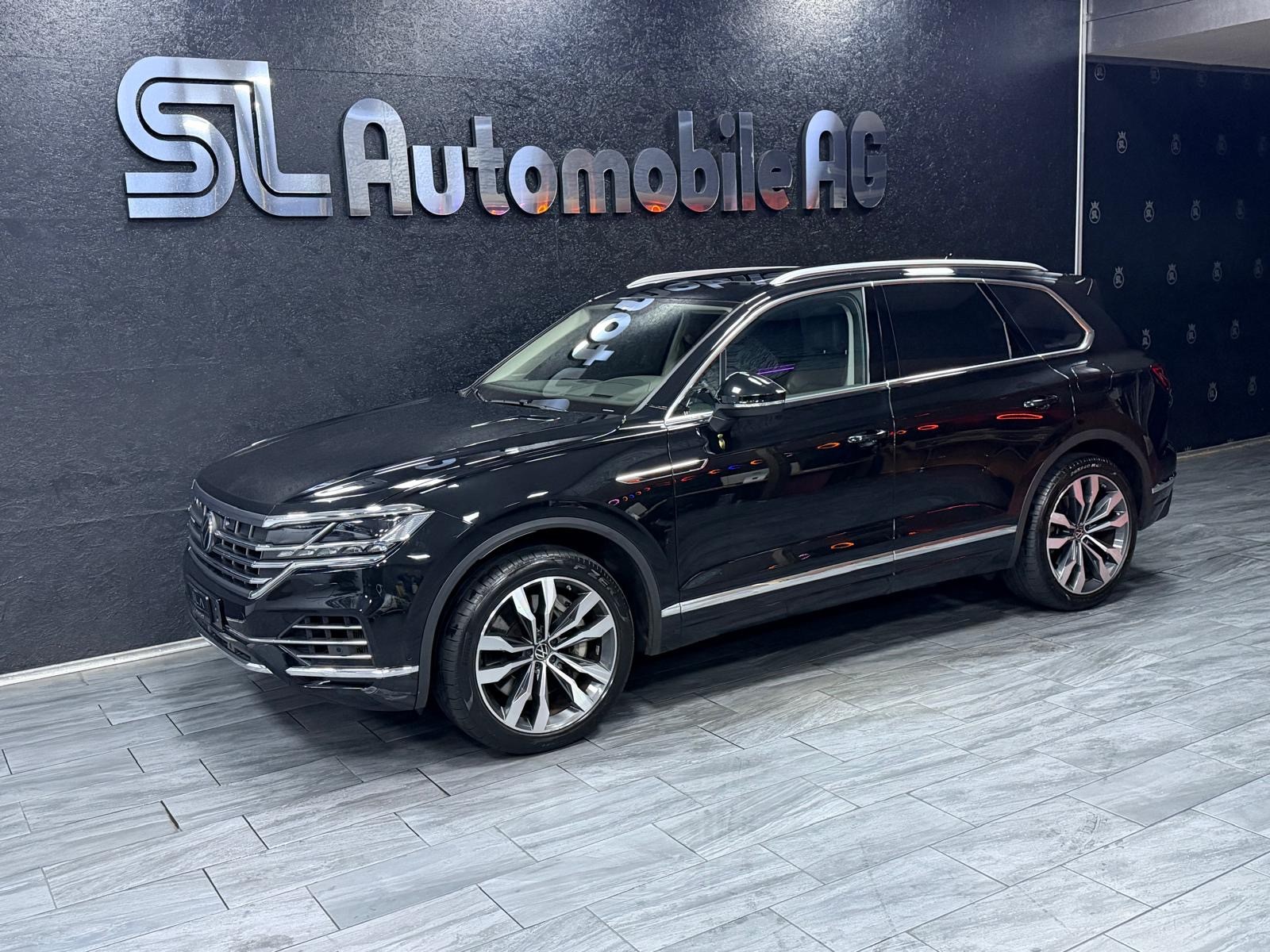 VW Touareg 3.0 TSI eHybrid Elegance Tiptronic / Panorama-image-2