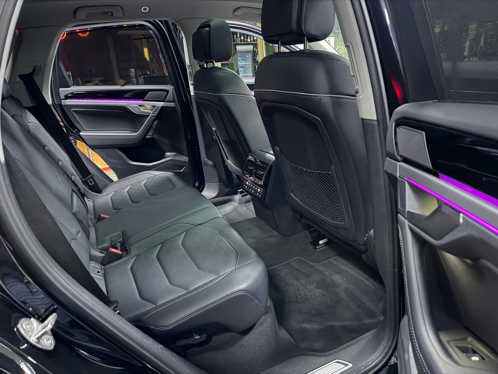 VW Touareg 3.0 TSI eHybrid Elegance Tiptronic / Panorama-image-23