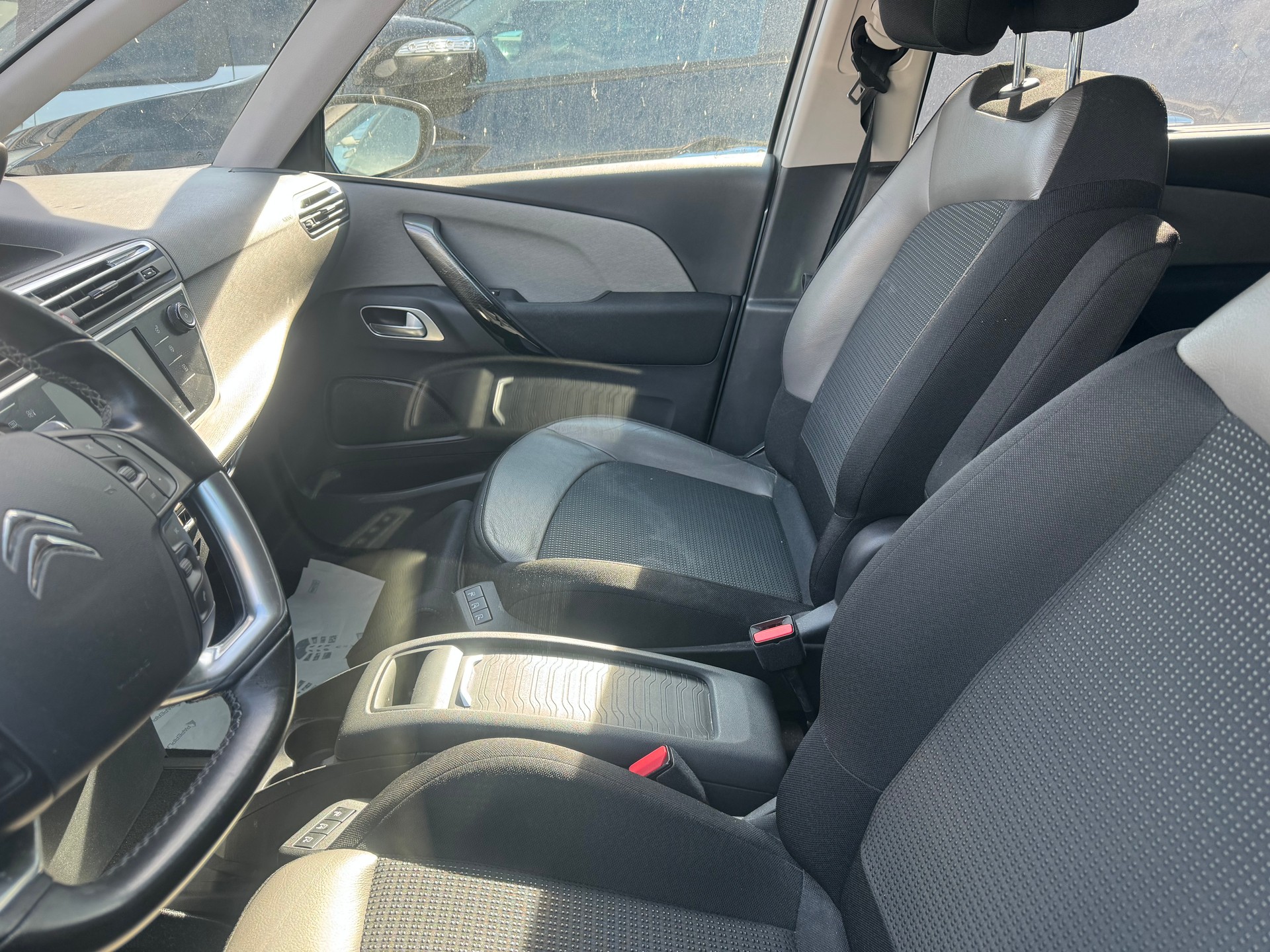CITROEN Grand C4 Picasso 1.6 BlueHDi Séduction EAT6-showroom-element-2