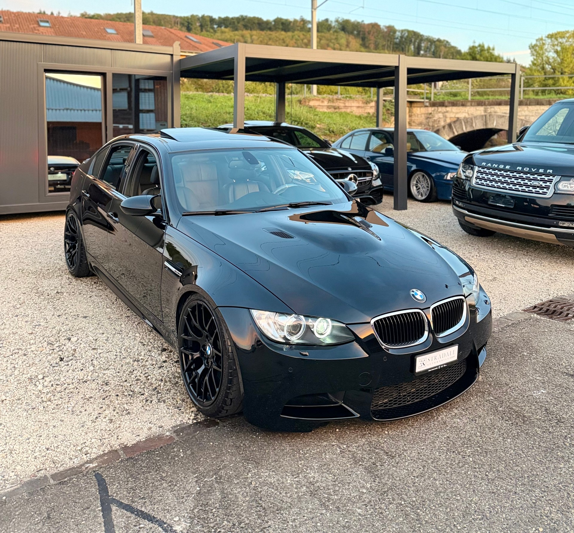 BMW M3 DSG **Competition**. ** Schweizer Fahrzeug**. **Historie komplett BMW**.**Uni-Schwarz**.**Schiebedach**-image-2