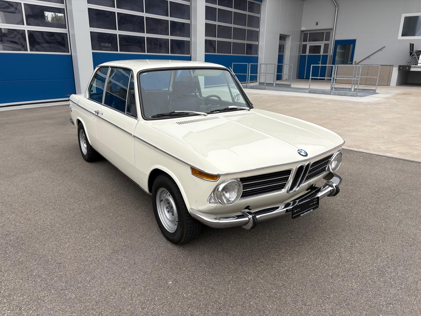 BMW 2002-image-1