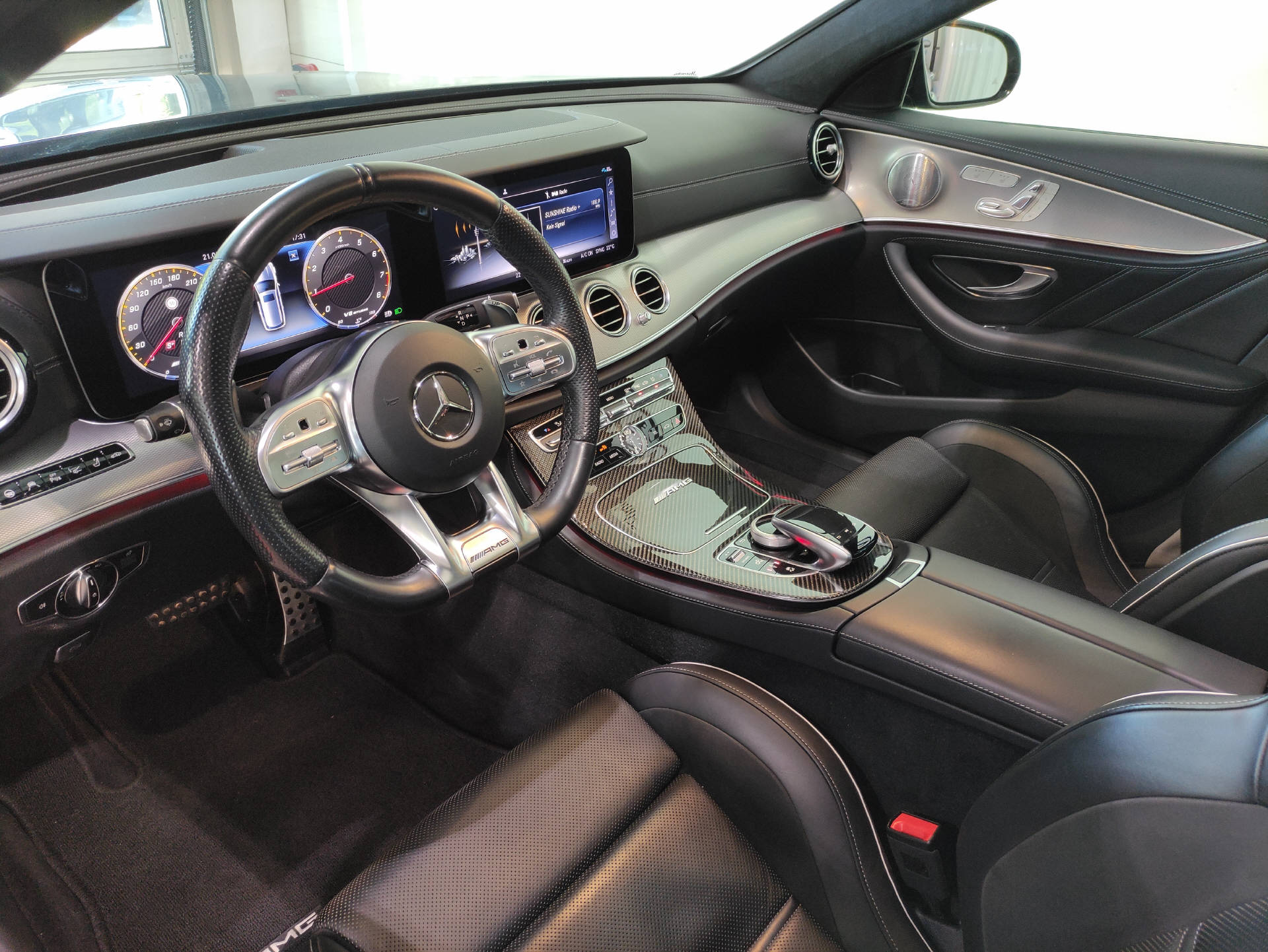 MERCEDES-BENZ E 63 S AMG 4matic+ Kombi-image-3