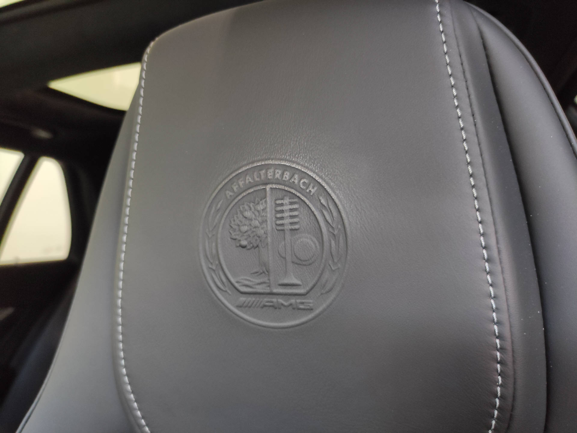 MERCEDES-BENZ E 63 S AMG 4matic+ Kombi-image-8