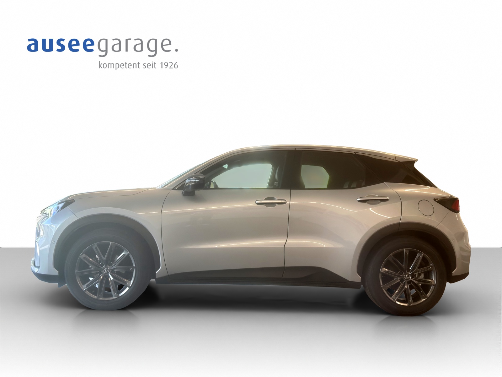 LEXUS LBX 1.5 Hybrid Relax AWD-showroom-element-2