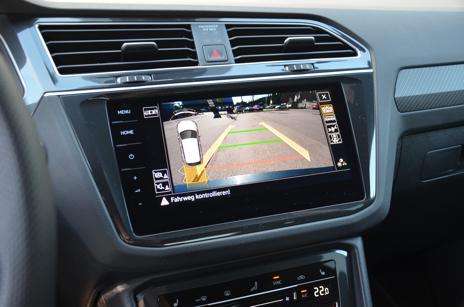 VW Tiguan 2.0TSI R 4Motion DSG-image-17