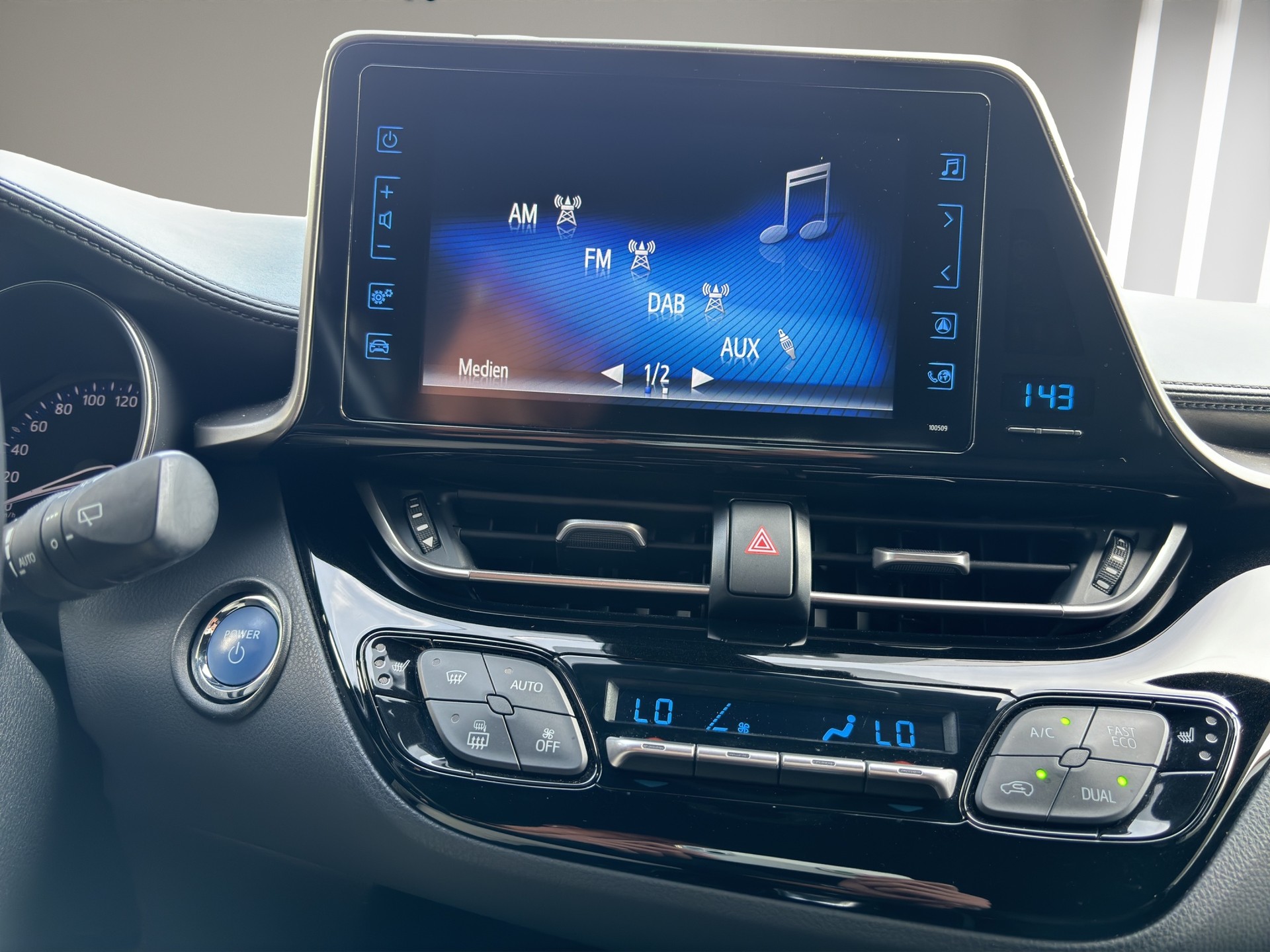 TOYOTA C-HR 1.8 HSD CVT Trend-image-22