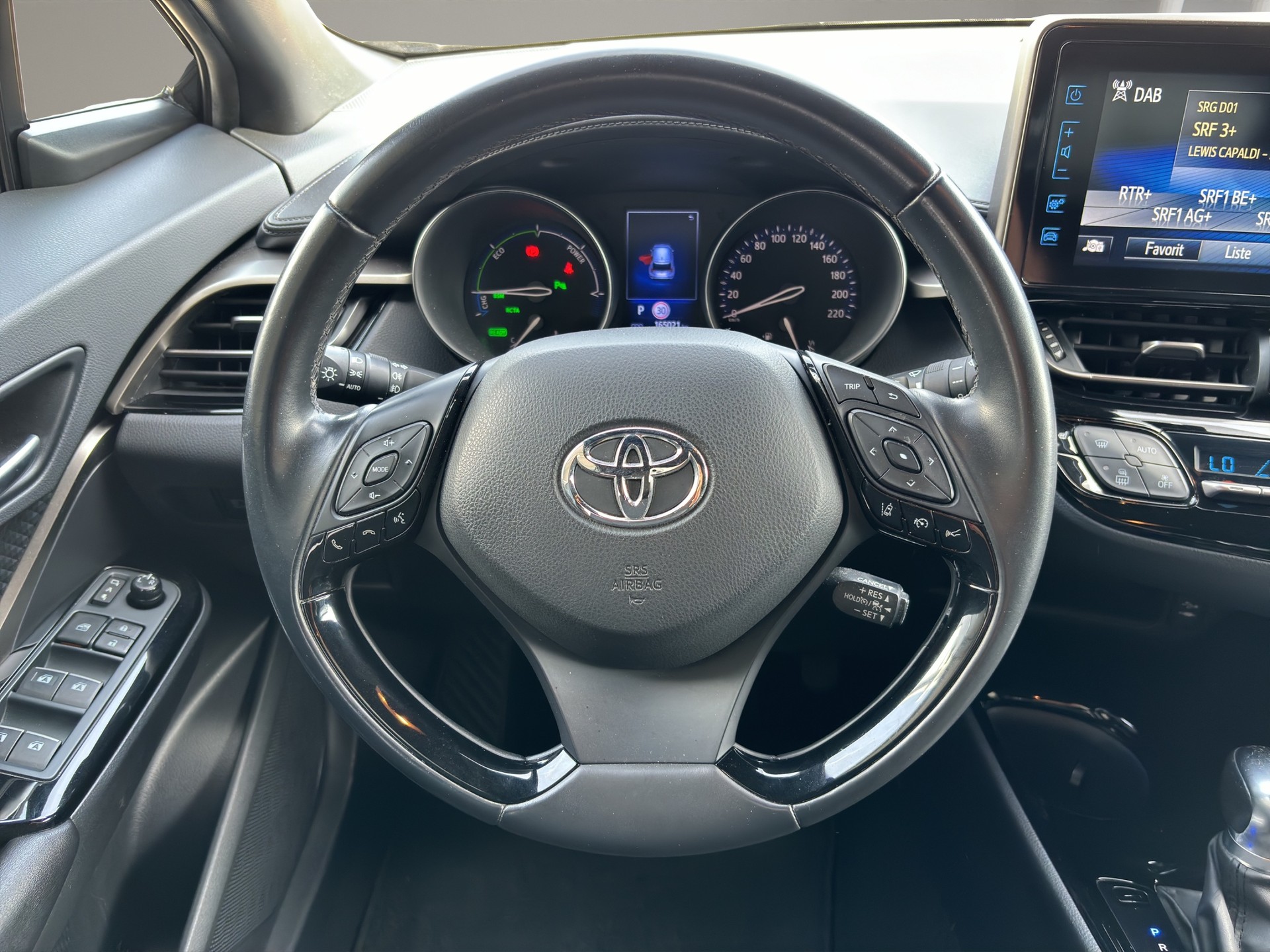 TOYOTA C-HR 1.8 HSD CVT Trend-image-10