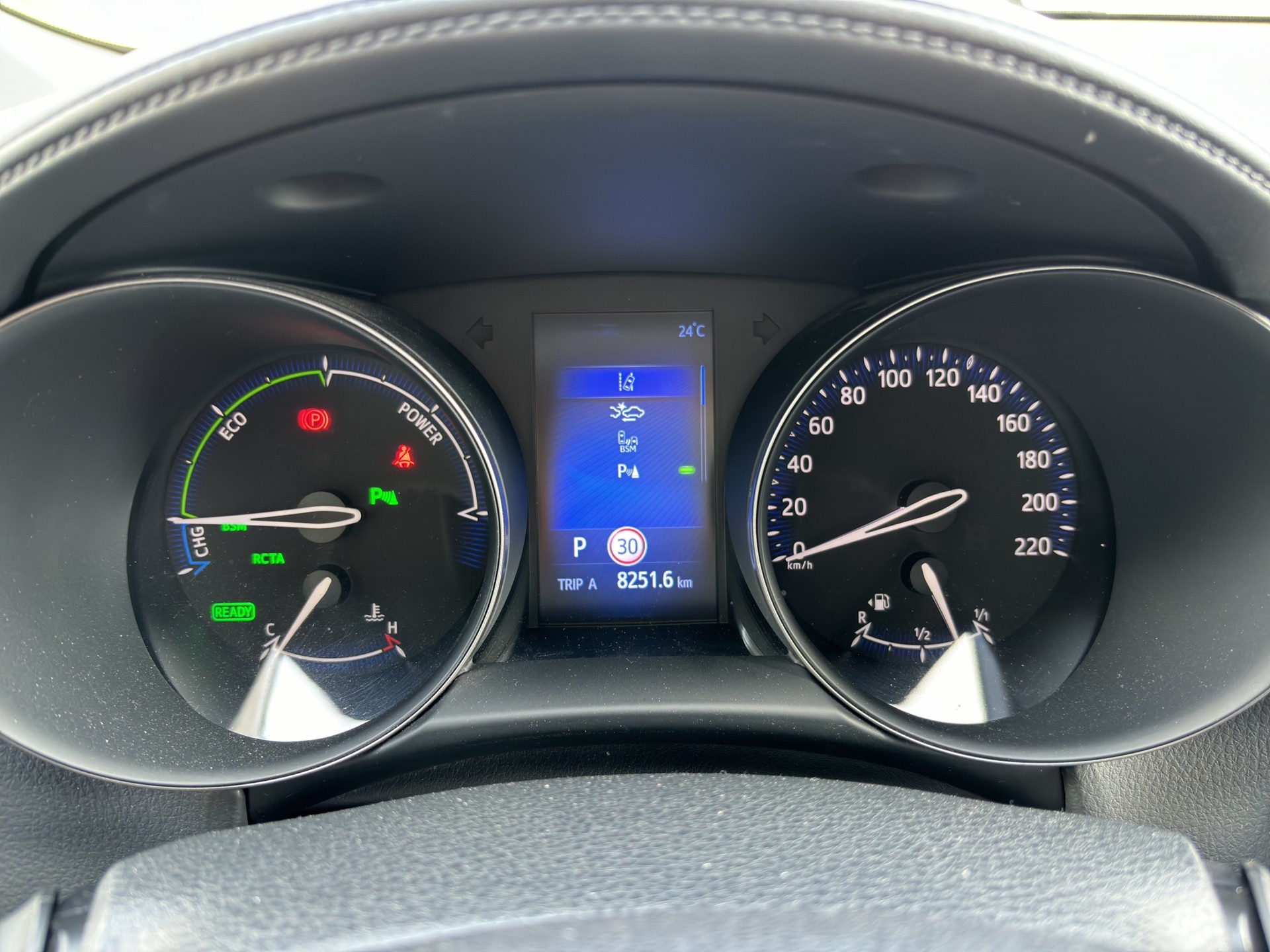 TOYOTA C-HR 1.8 HSD CVT Trend-image-28