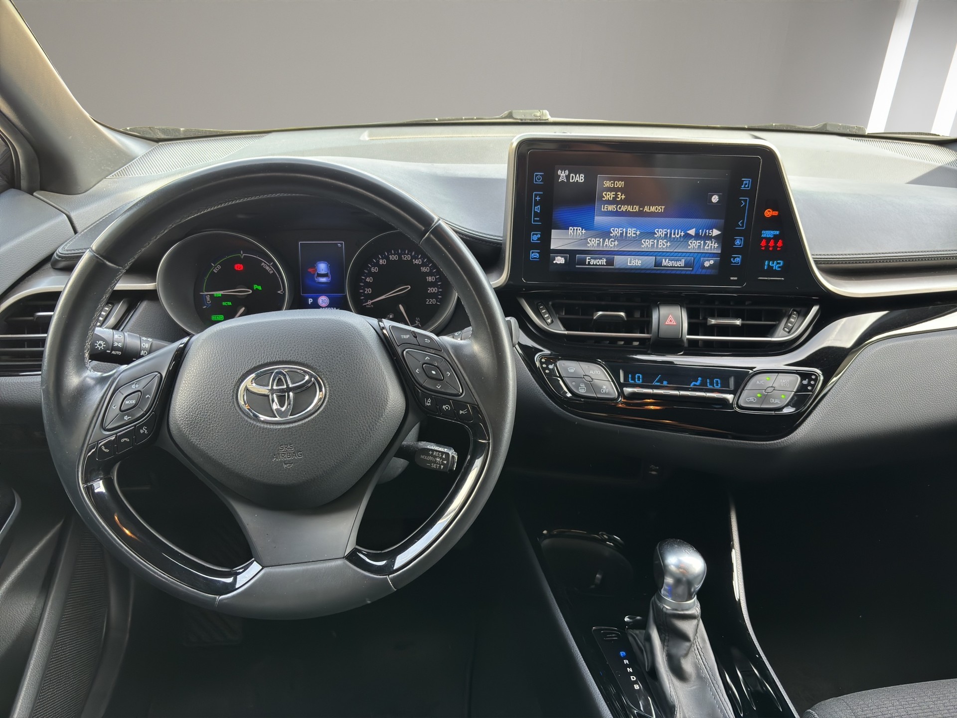 TOYOTA C-HR 1.8 HSD CVT Trend-image-14