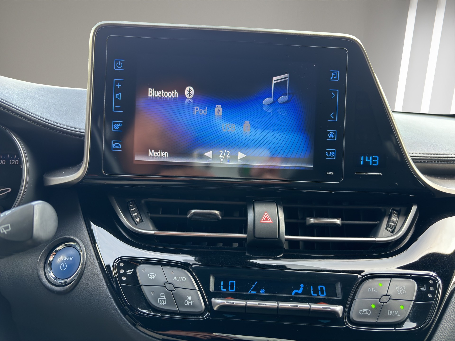 TOYOTA C-HR 1.8 HSD CVT Trend-image-23