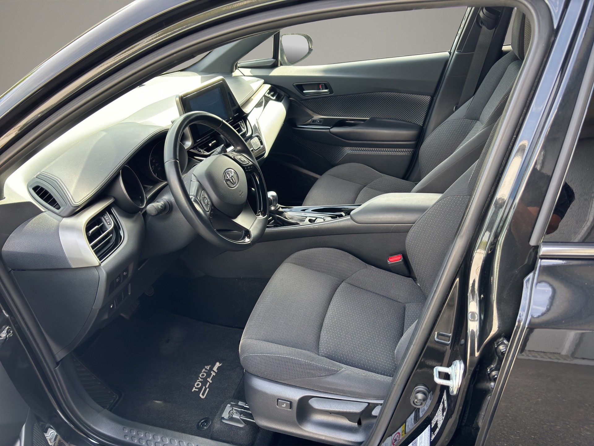 TOYOTA C-HR 1.8 HSD CVT Trend-image-9
