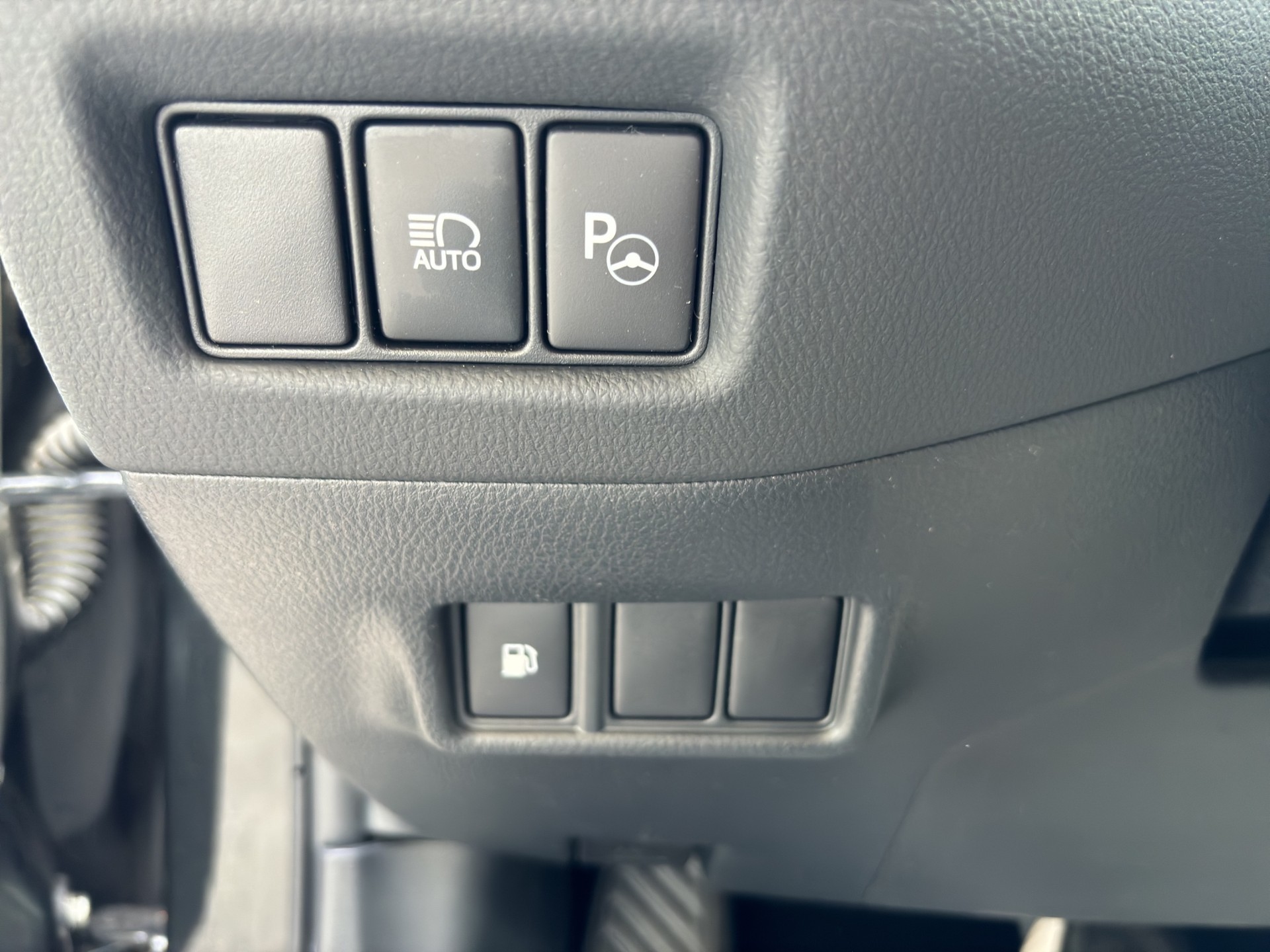 TOYOTA C-HR 1.8 HSD CVT Trend-image-27