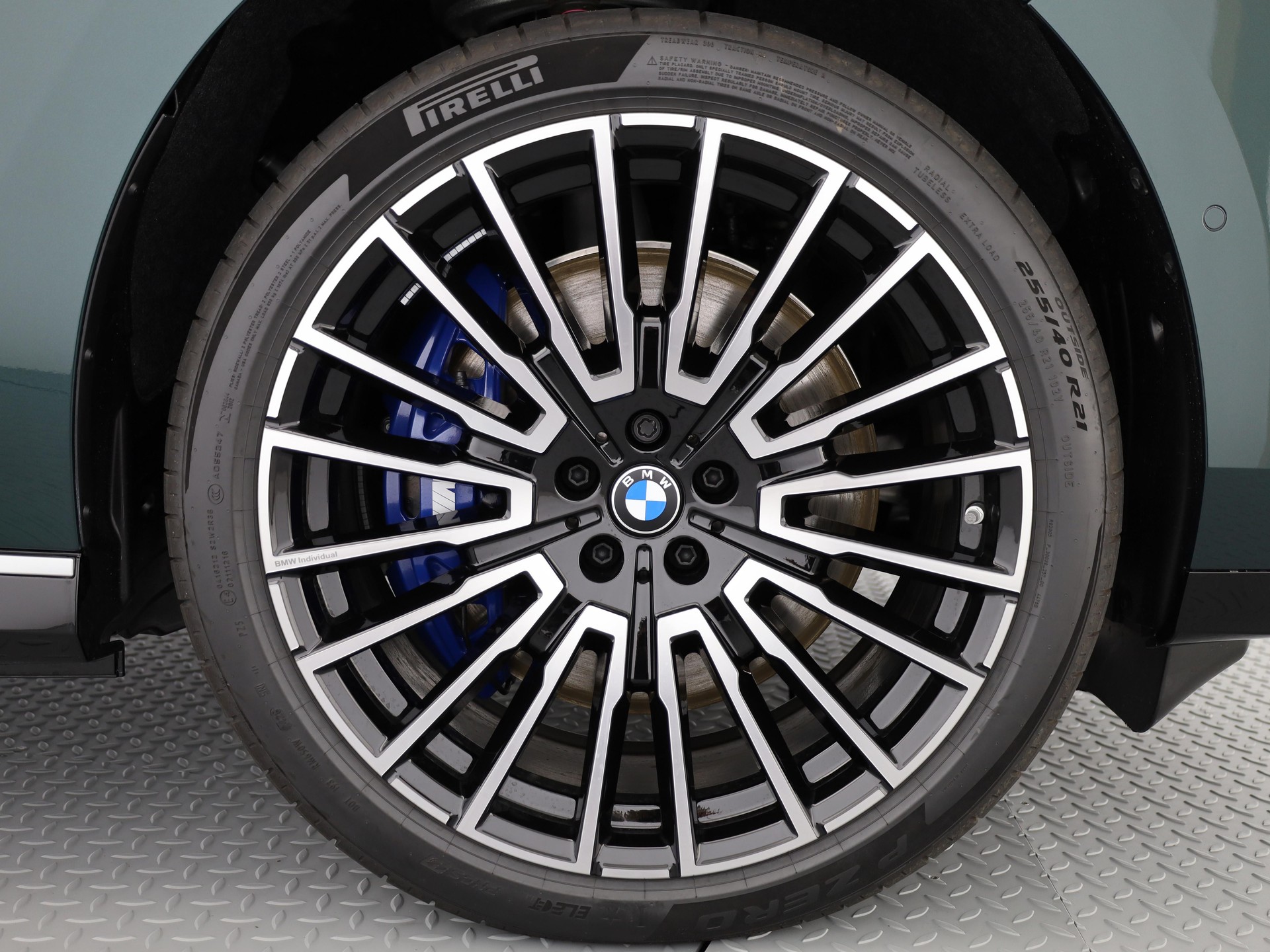 BMW i7 G70 xDrive60-image-5