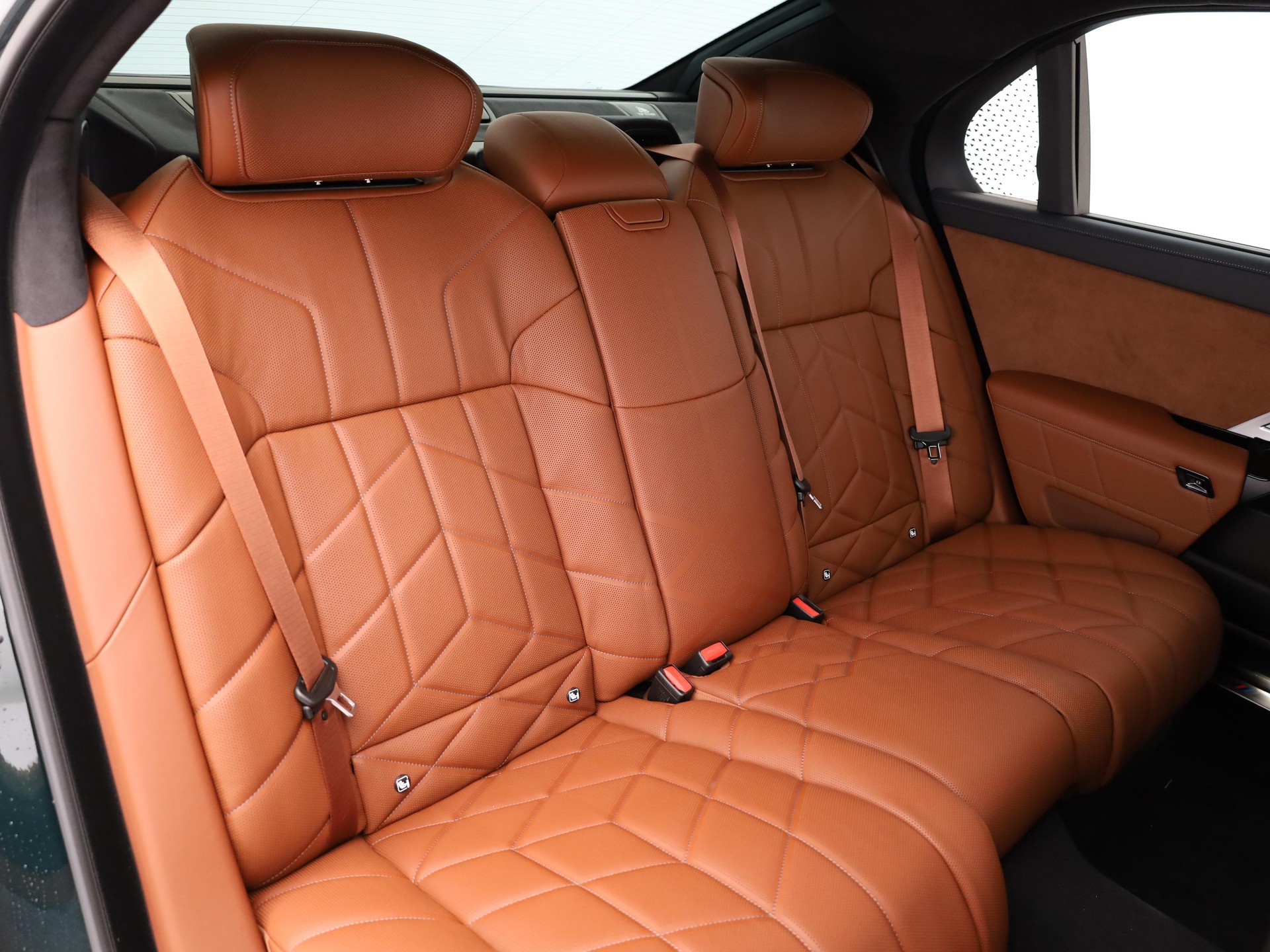 BMW i7 G70 xDrive60-image-16