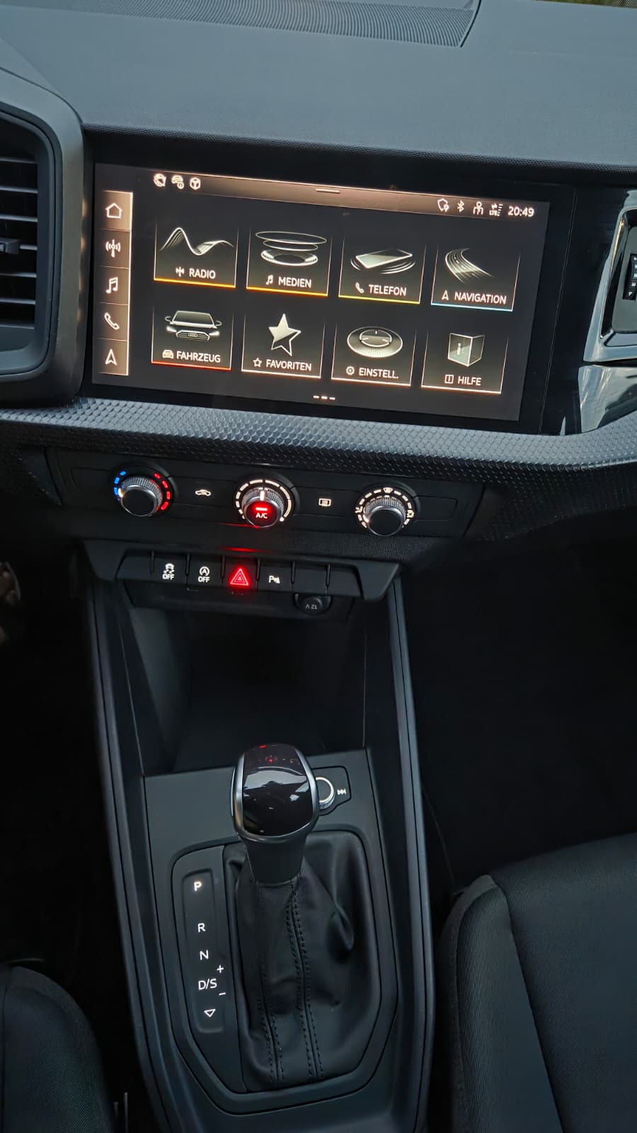 AUDI A1 Sportback 25 TFSI S tronic 5d-image-9