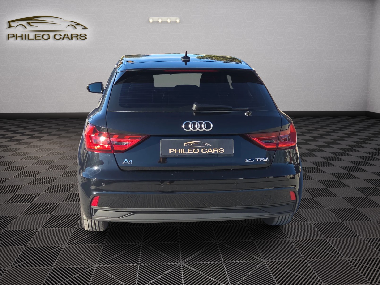AUDI A1 Sportback 25 TFSI S tronic 5d-image-6