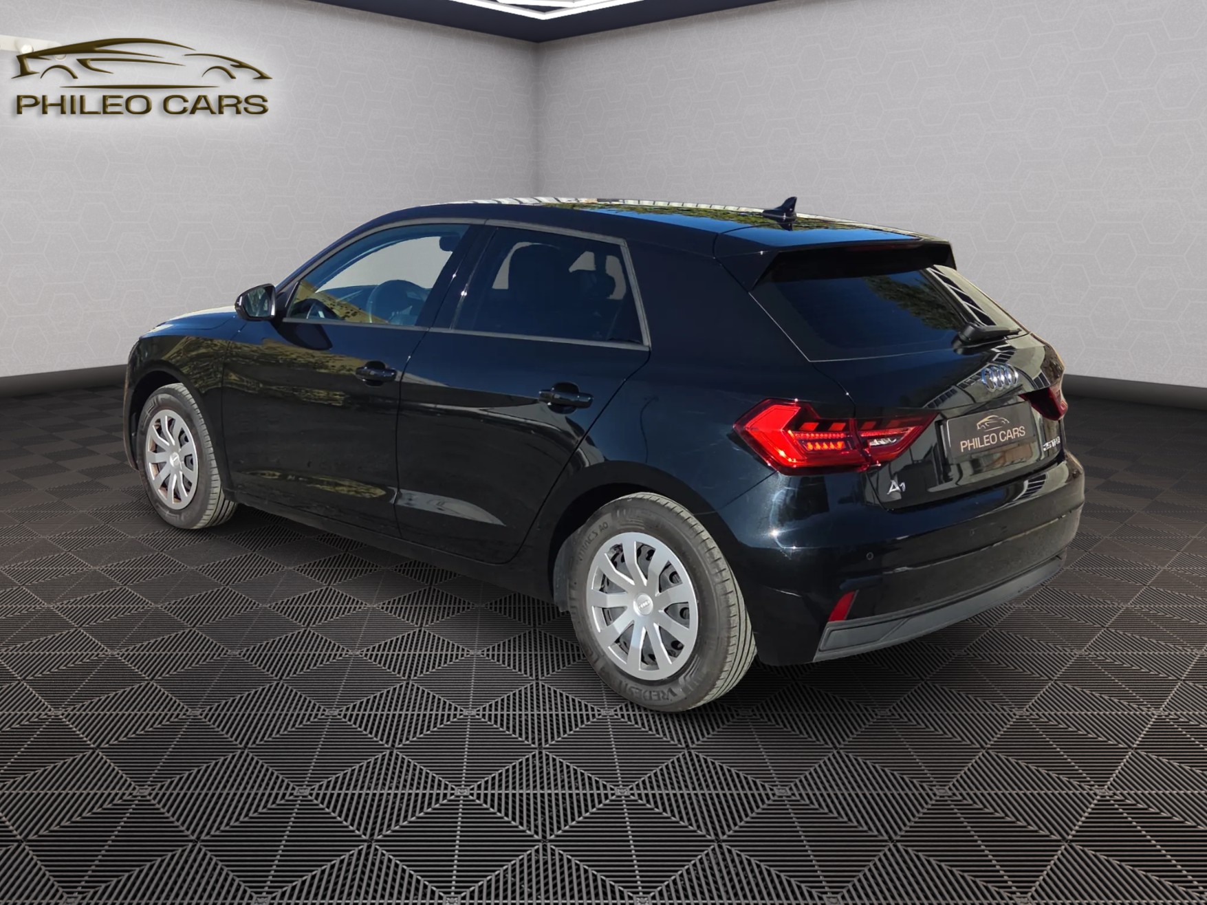 AUDI A1 Sportback 25 TFSI S tronic 5d-image-5
