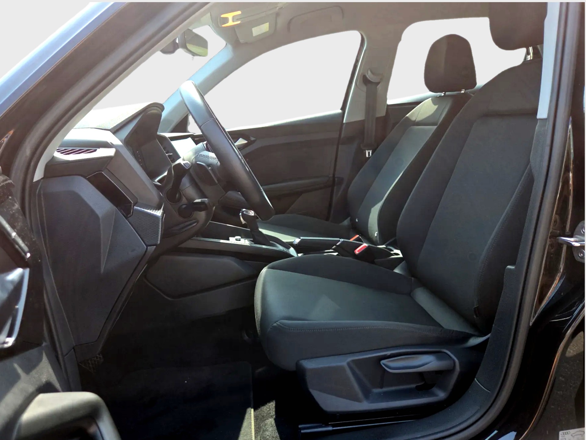 AUDI Sportback 25 TFSI S tronic 5d-image-8