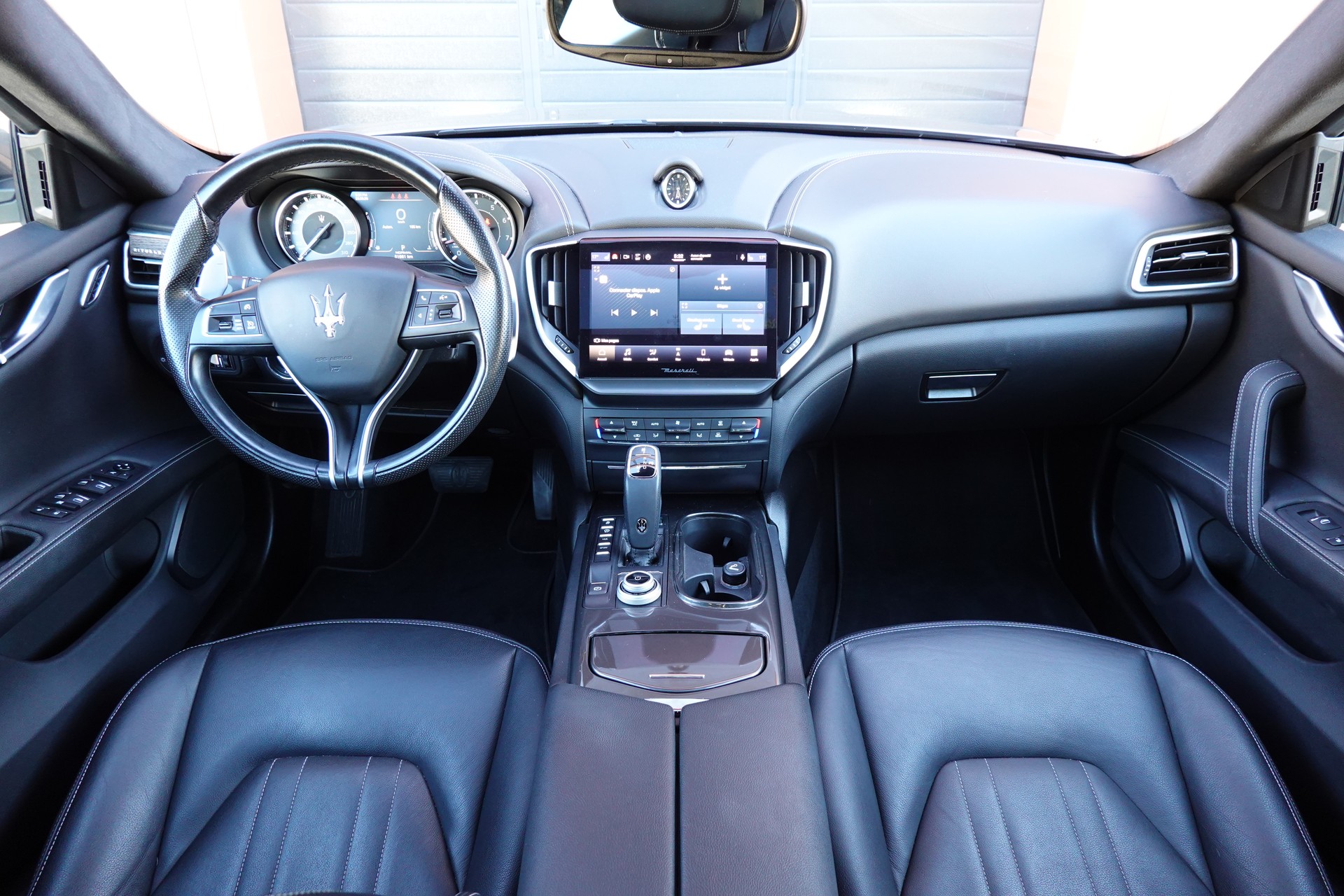 MASERATI Ghibli 2.0 Hybrid GT "* CH Auto * Tempomat * Camera recul * Sièges Electriques/mémoire * Toit Ouvrant * Phares LED *"-image-10