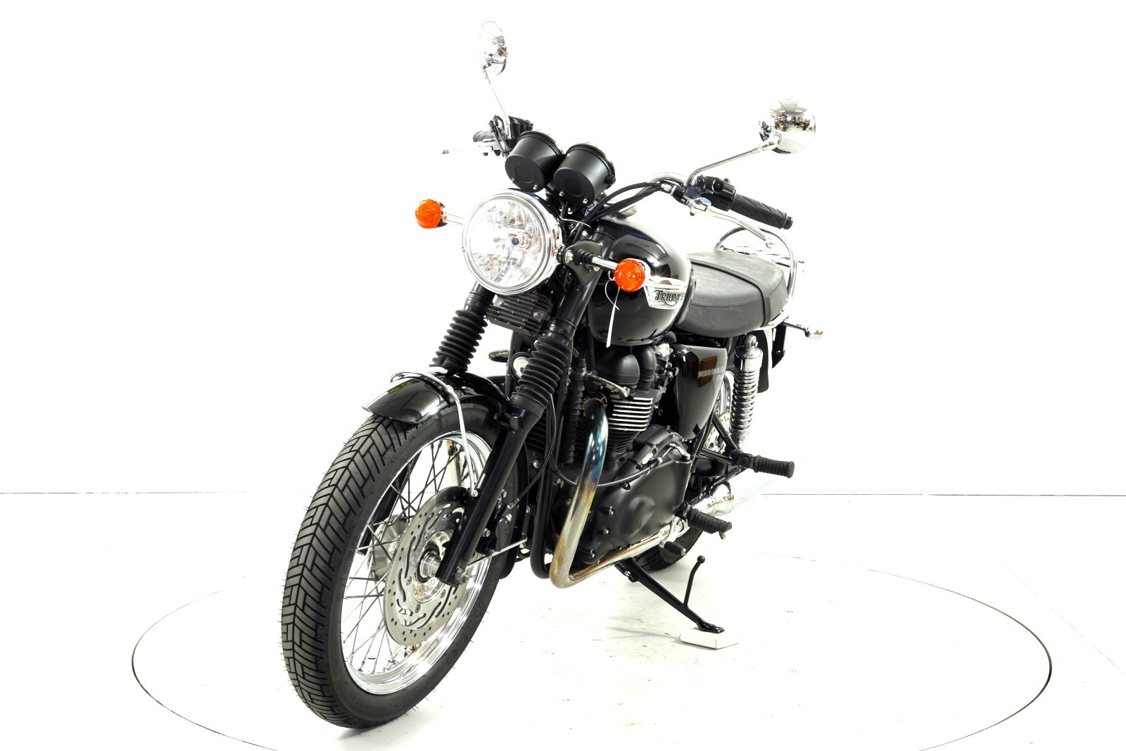 TRIUMPH Bonneville ABS-showroom-element-2