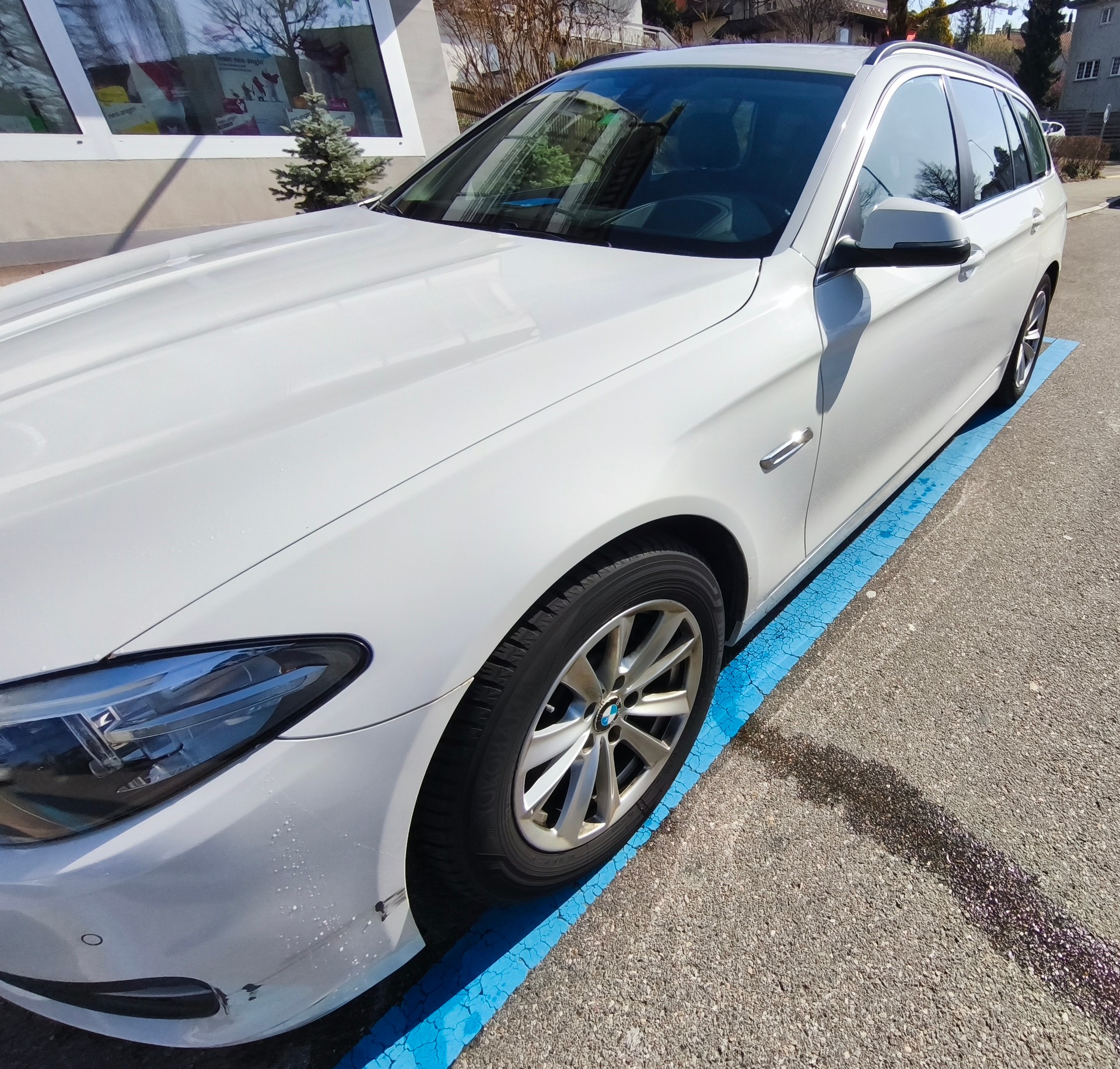 BMW 520d xDrive-image-2