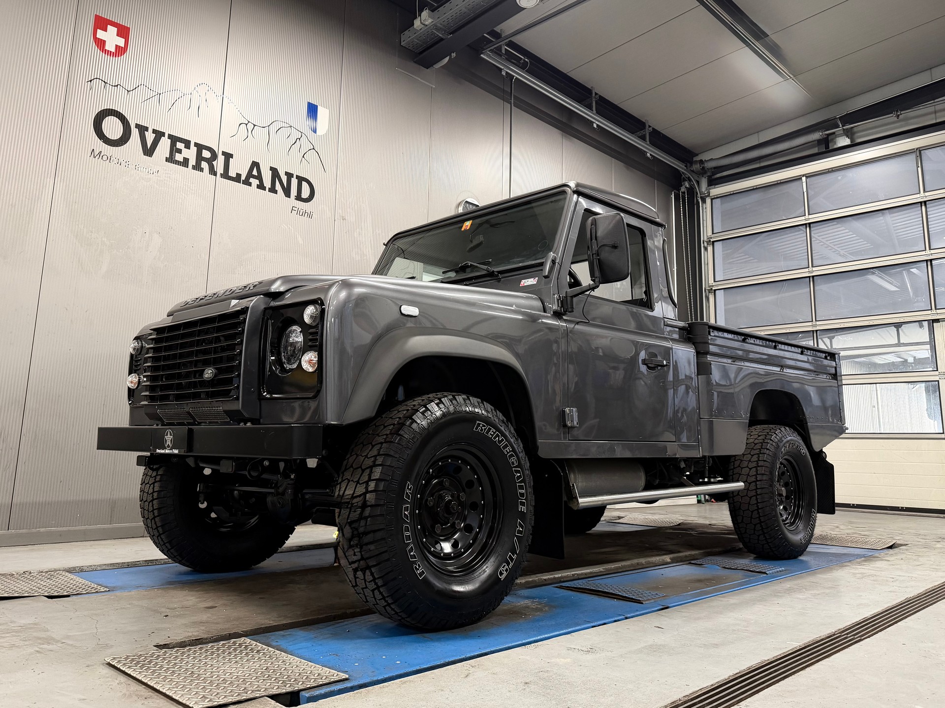 LAND ROVER 130-image-6