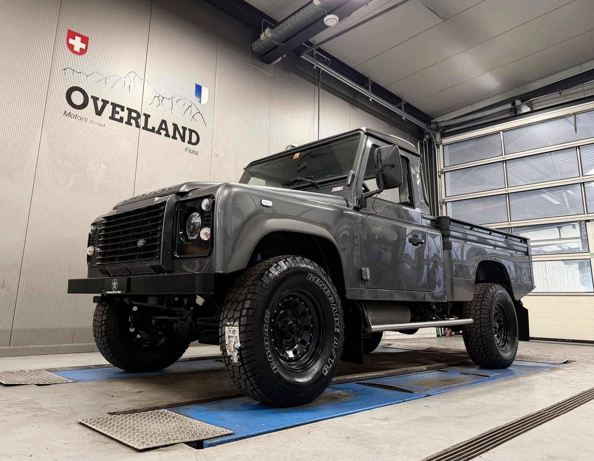 LAND ROVER 130-image-9