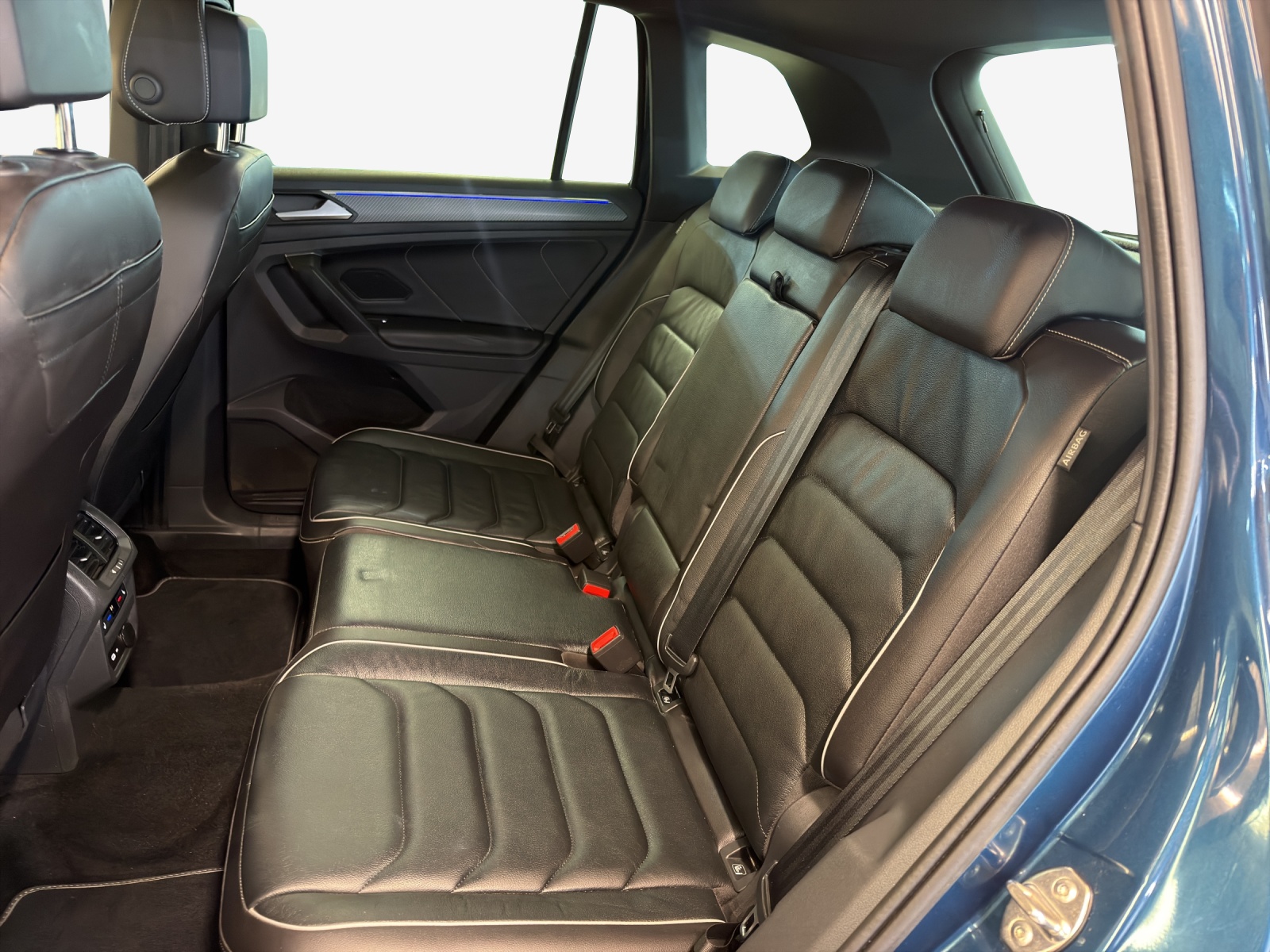 VW Tiguan 2.0TSI R-Line 4Motion DSG-image-11