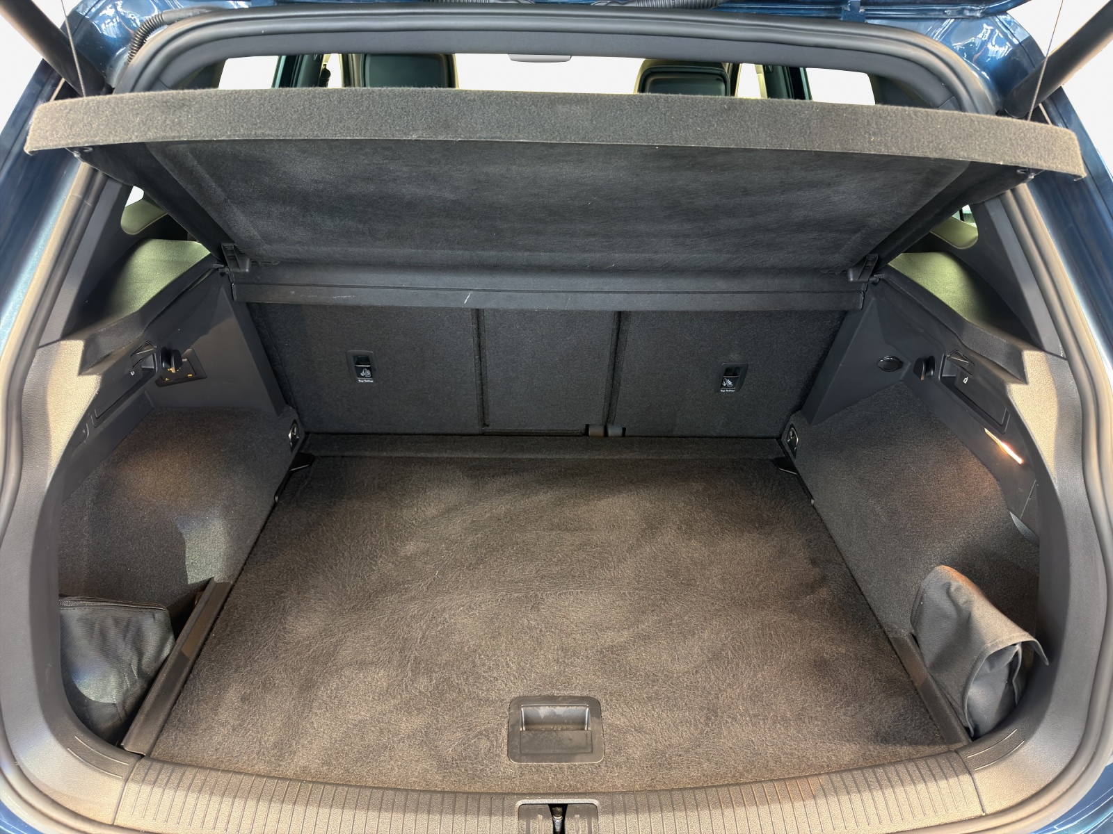 VW Tiguan 2.0TSI R-Line 4Motion DSG-image-12