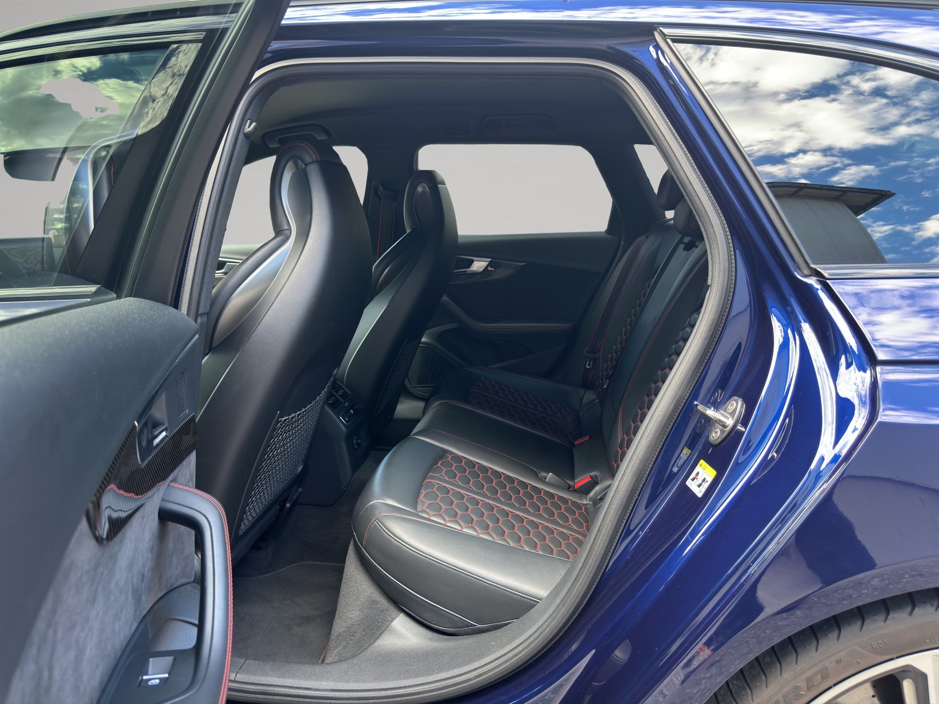 AUDI RS4 Avant 2.9 TFSI quattro tiptronic-image-8