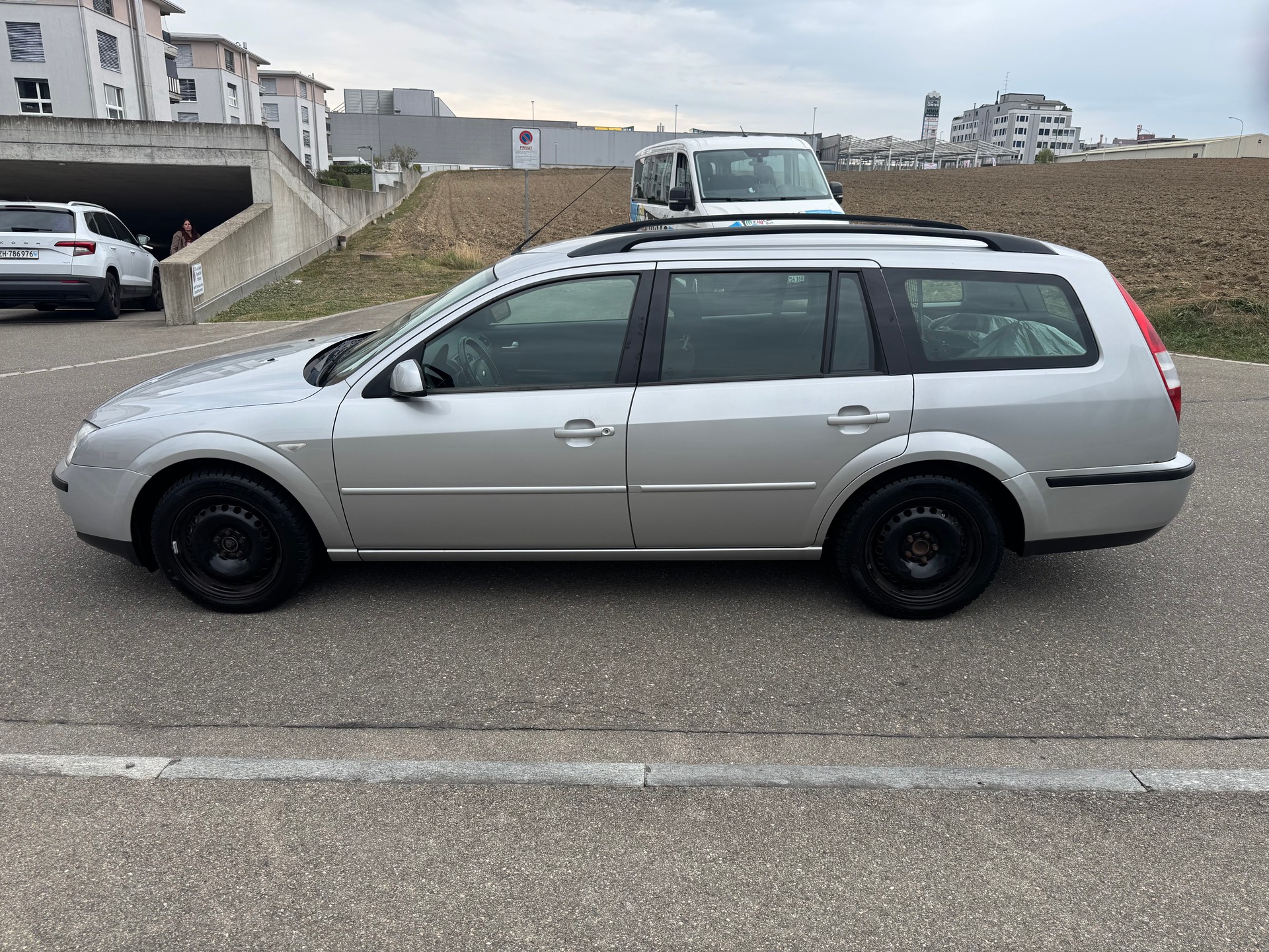 FORD Mondeo 2.0i 16V Ghia-image-7