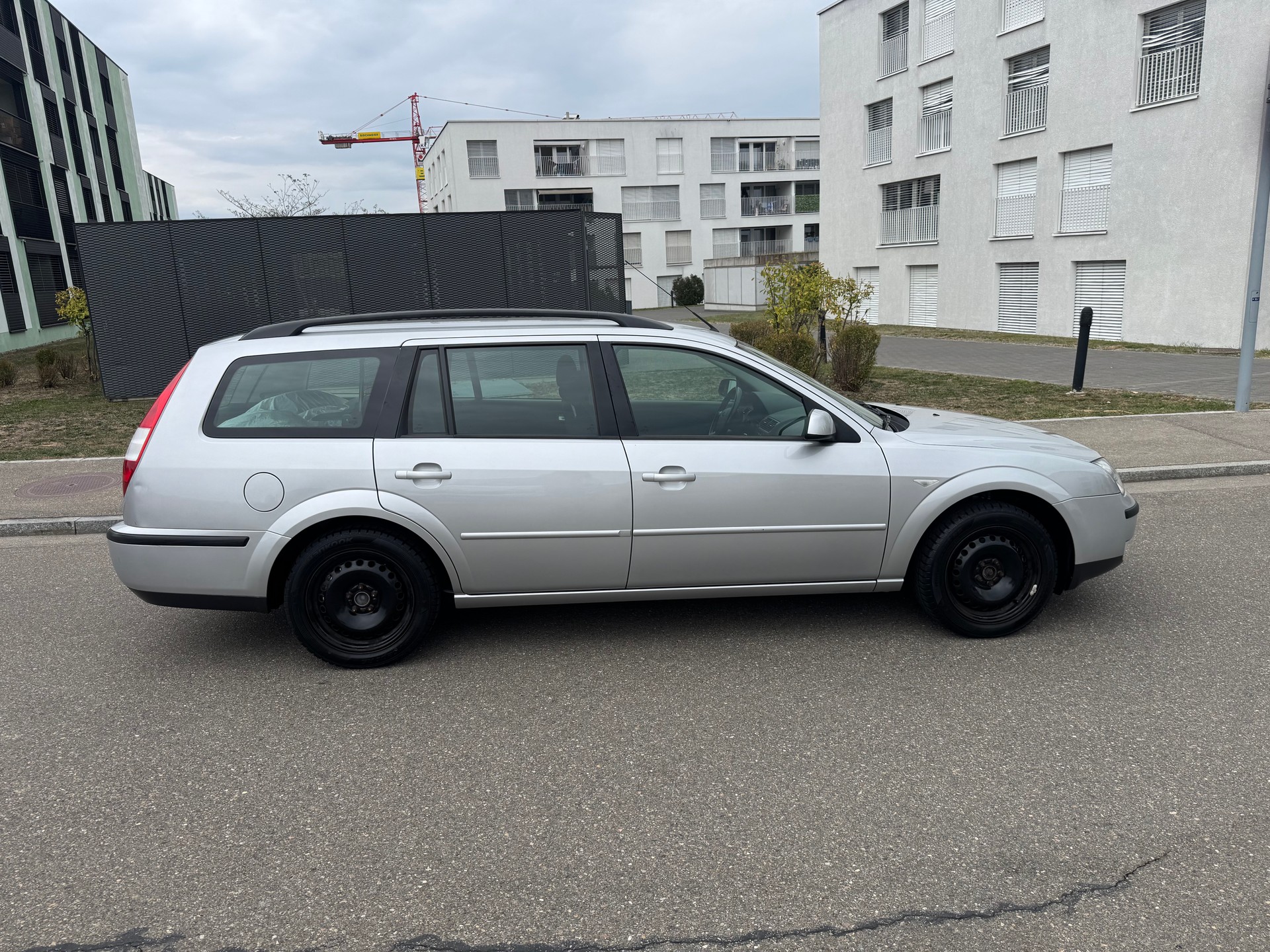 FORD Mondeo 2.0i 16V Ghia-image-5
