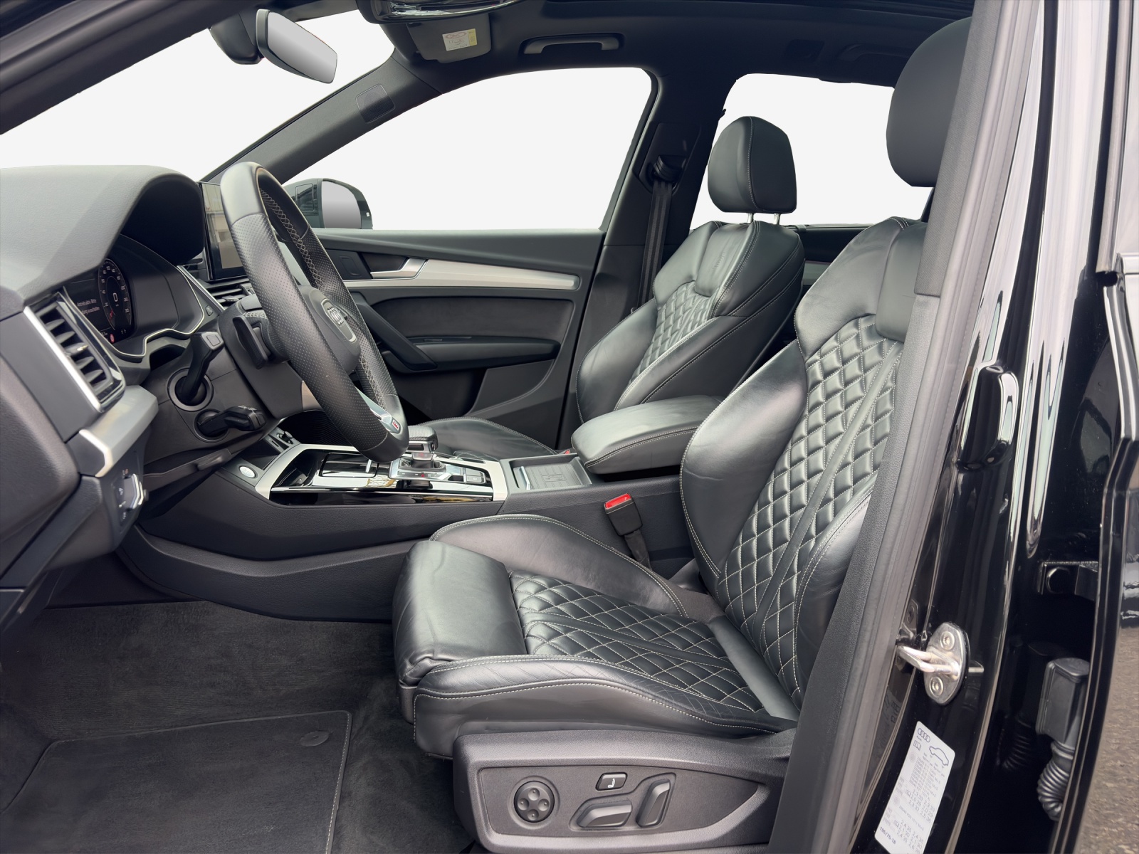 AUDI Q5 45 TFSI S-line quattro S-tronic-image-7