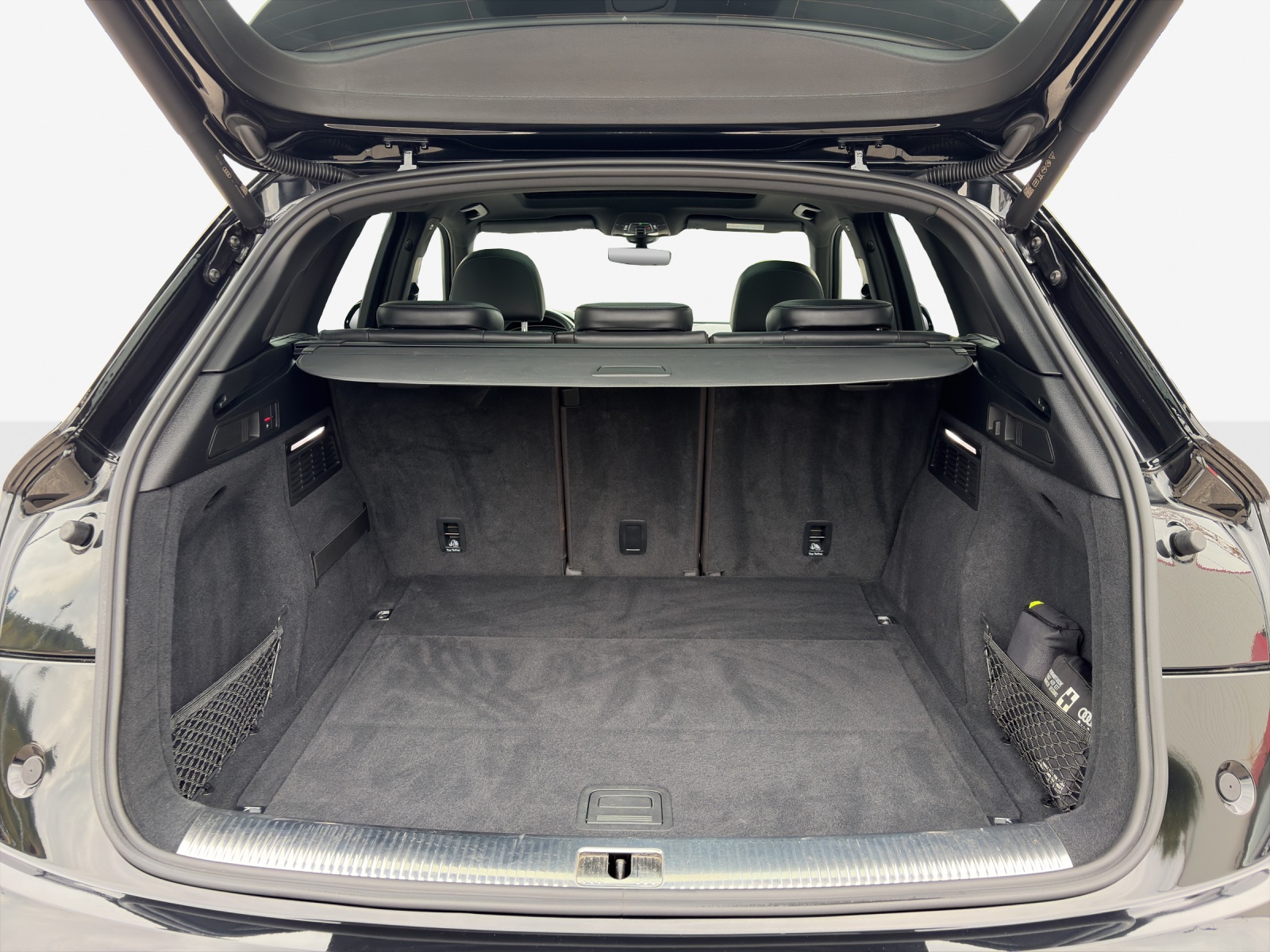 AUDI Q5 45 TFSI S-line quattro S-tronic-image-12