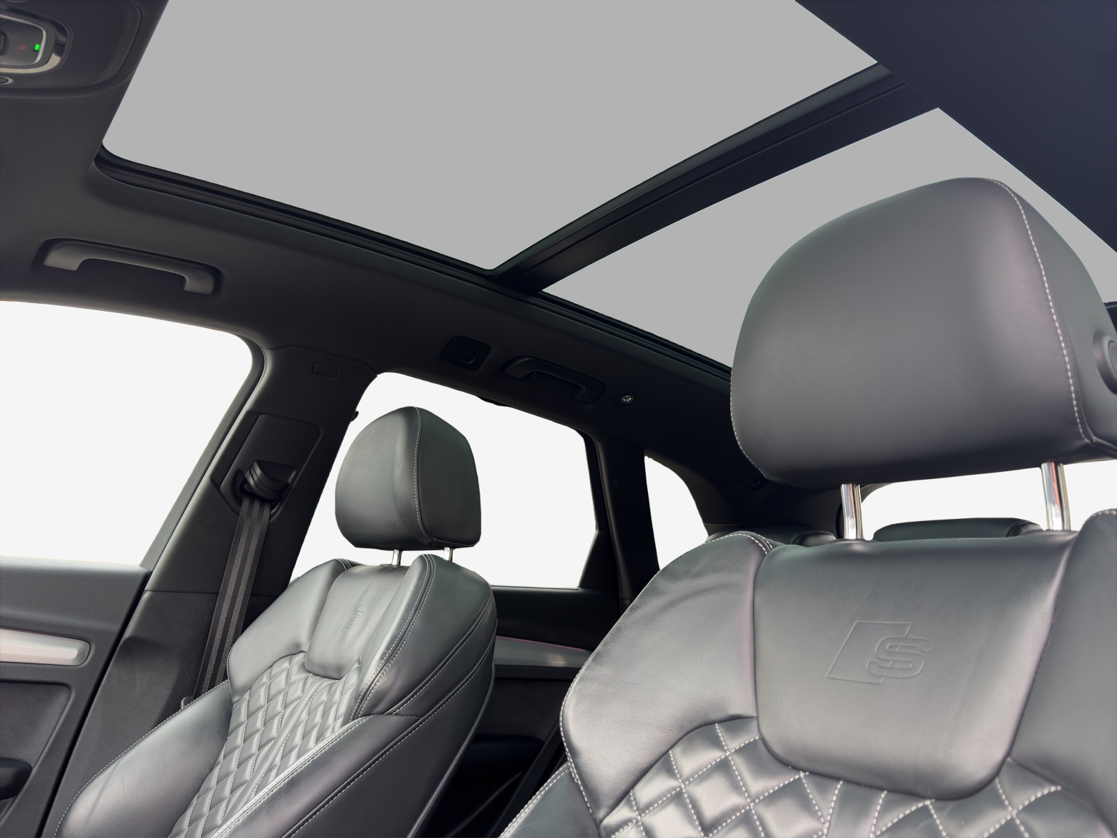AUDI Q5 45 TFSI S-line quattro S-tronic-image-13